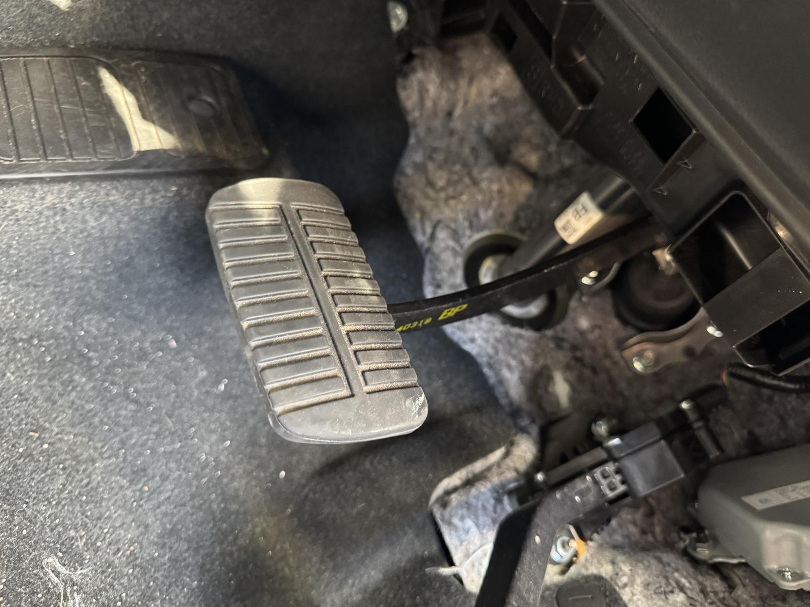View Auto part Pedal Assembly SUBARU FORESTER 2024