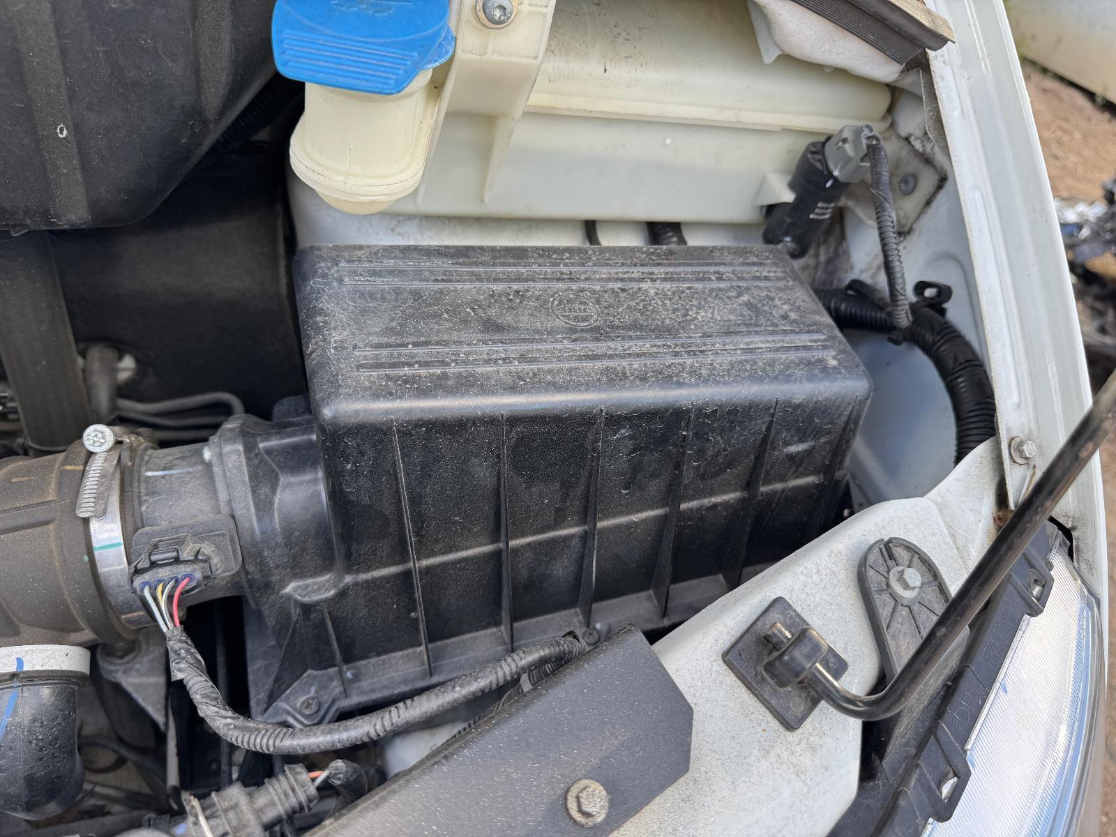 View Auto part Air Cleaner/Box LDV V80 2021