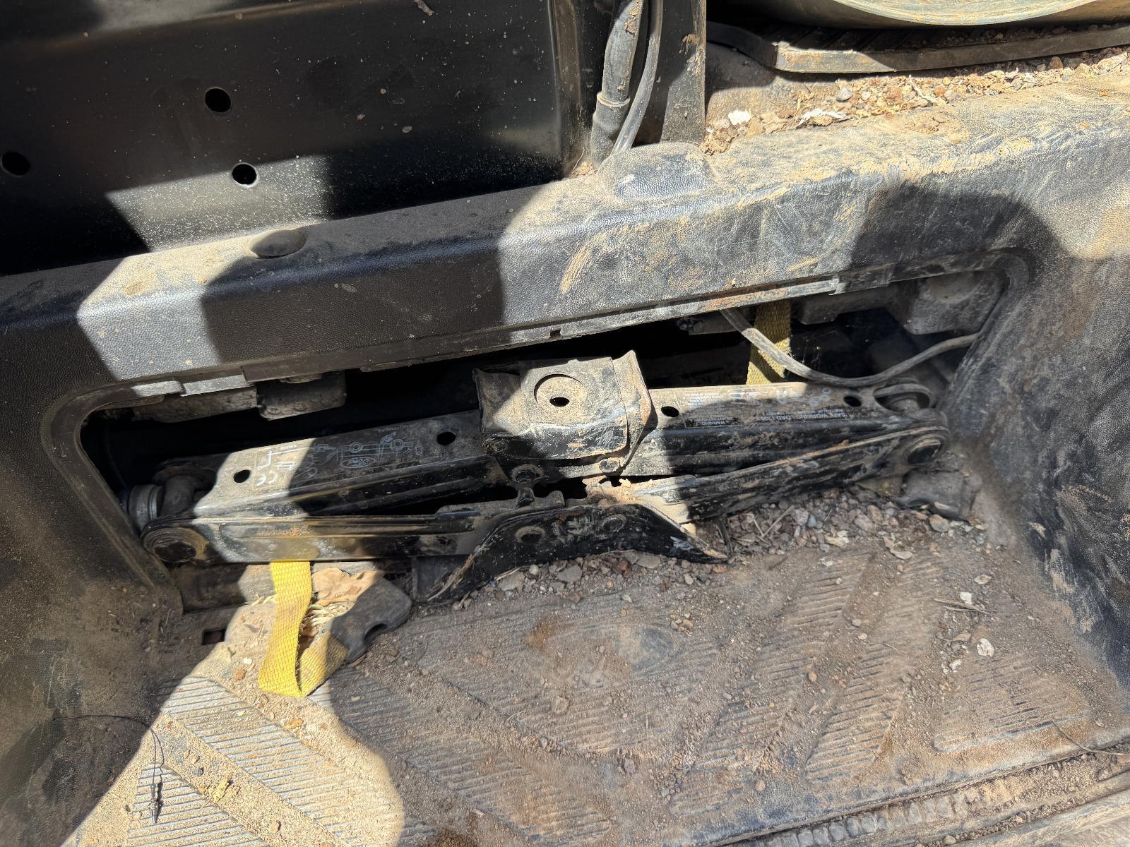 View Auto part Jack FORD TRANSIT 2006