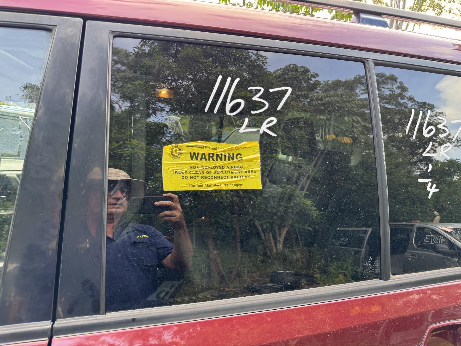 View Auto part Left Rear Door Window MITSUBISHI PAJERO 2016