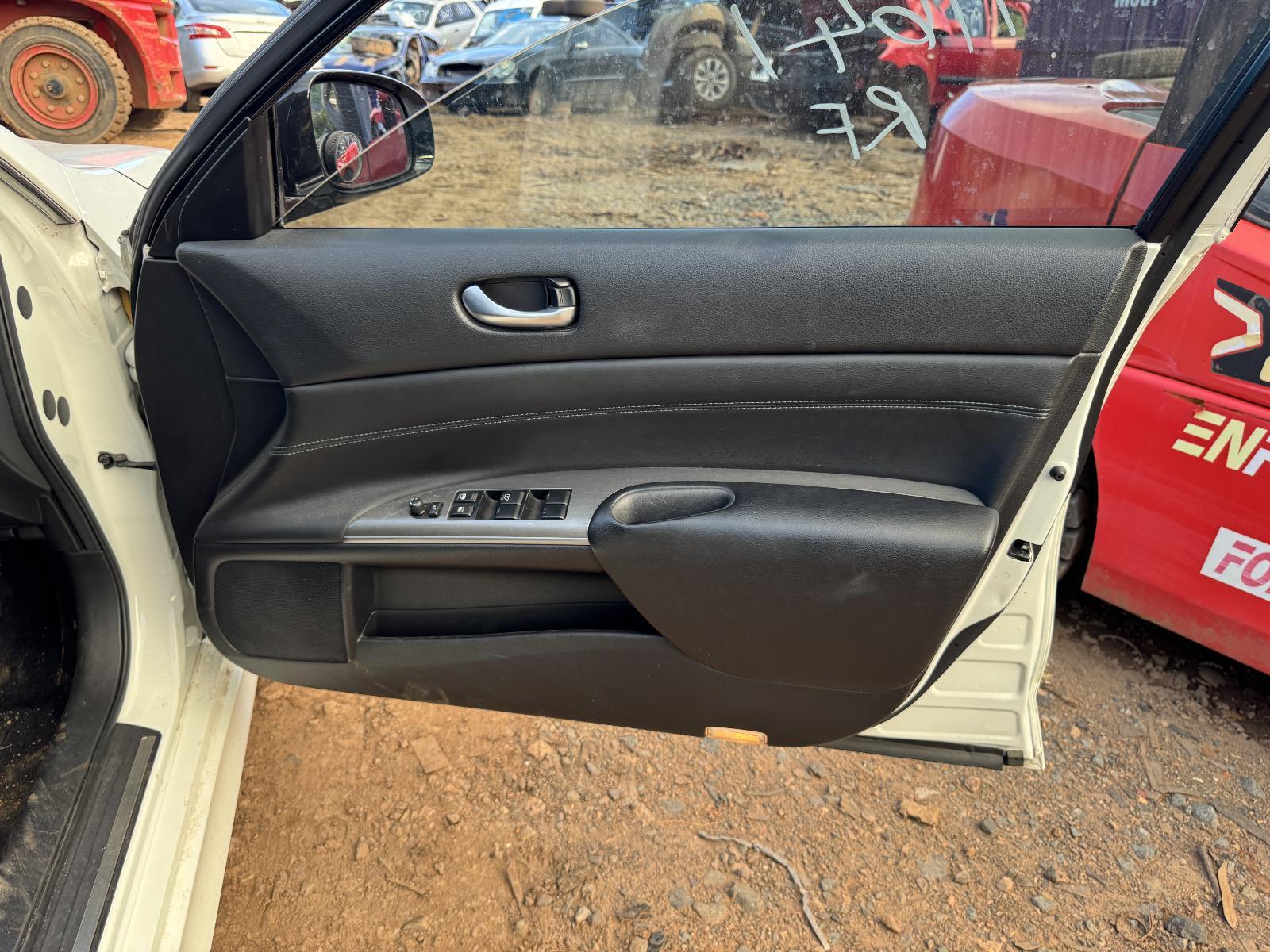 View Auto part Right Front Window Reg/Motor NISSAN MAXIMA 2011