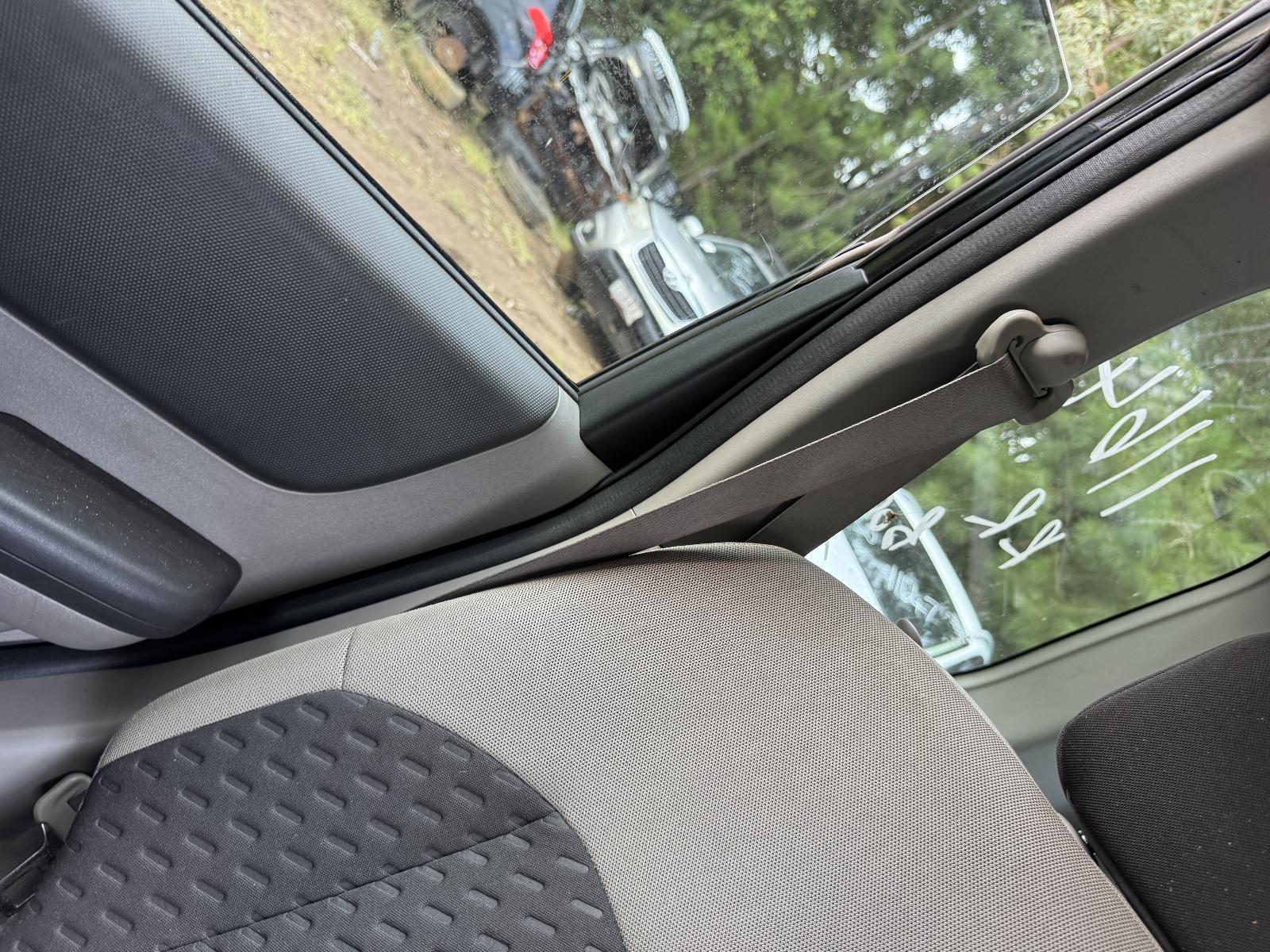 View Auto part Seatbelt/Stalk NISSAN XTRAIL 2005