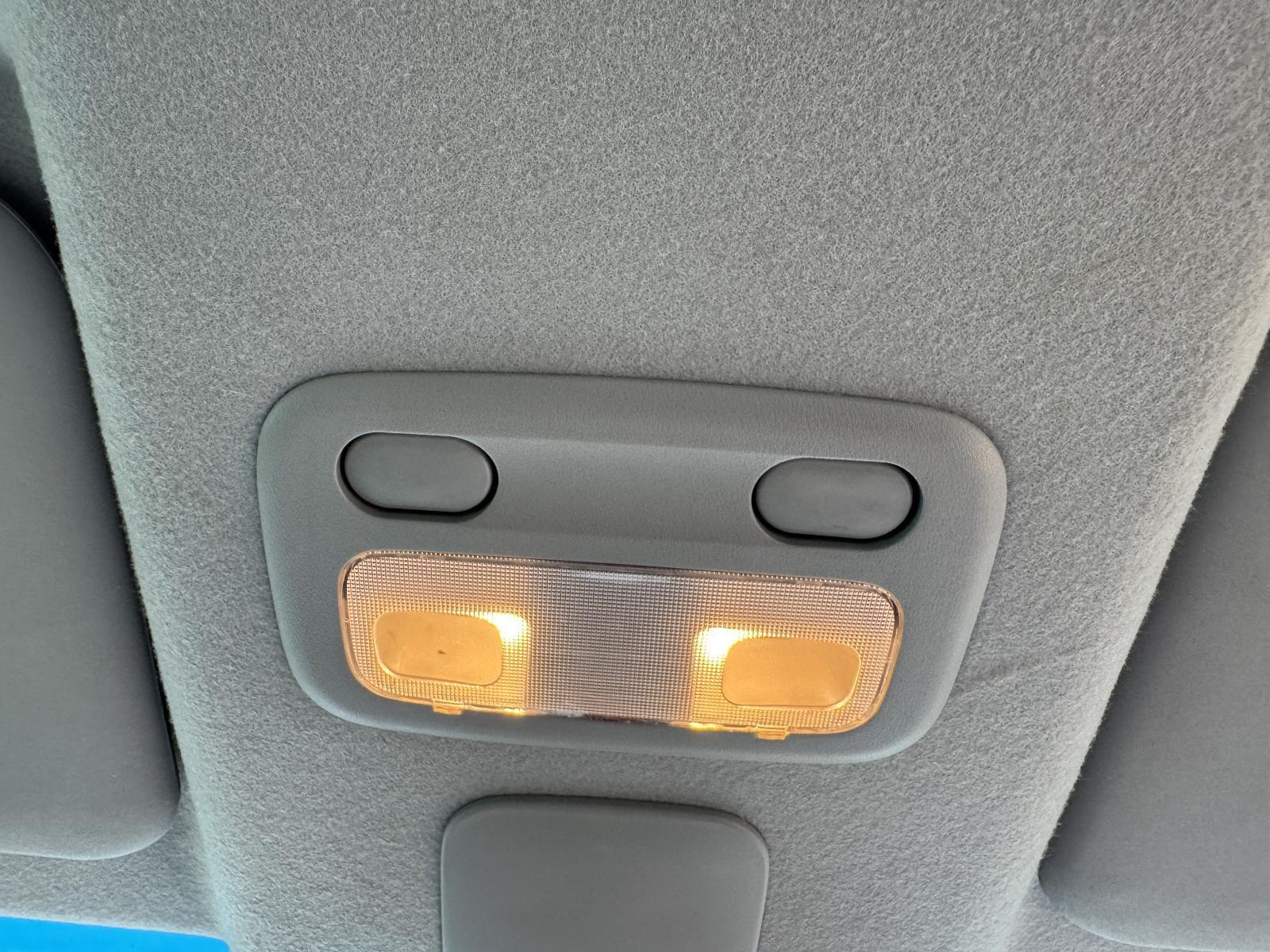 View Auto part Courtesy Light NISSAN XTRAIL 2005