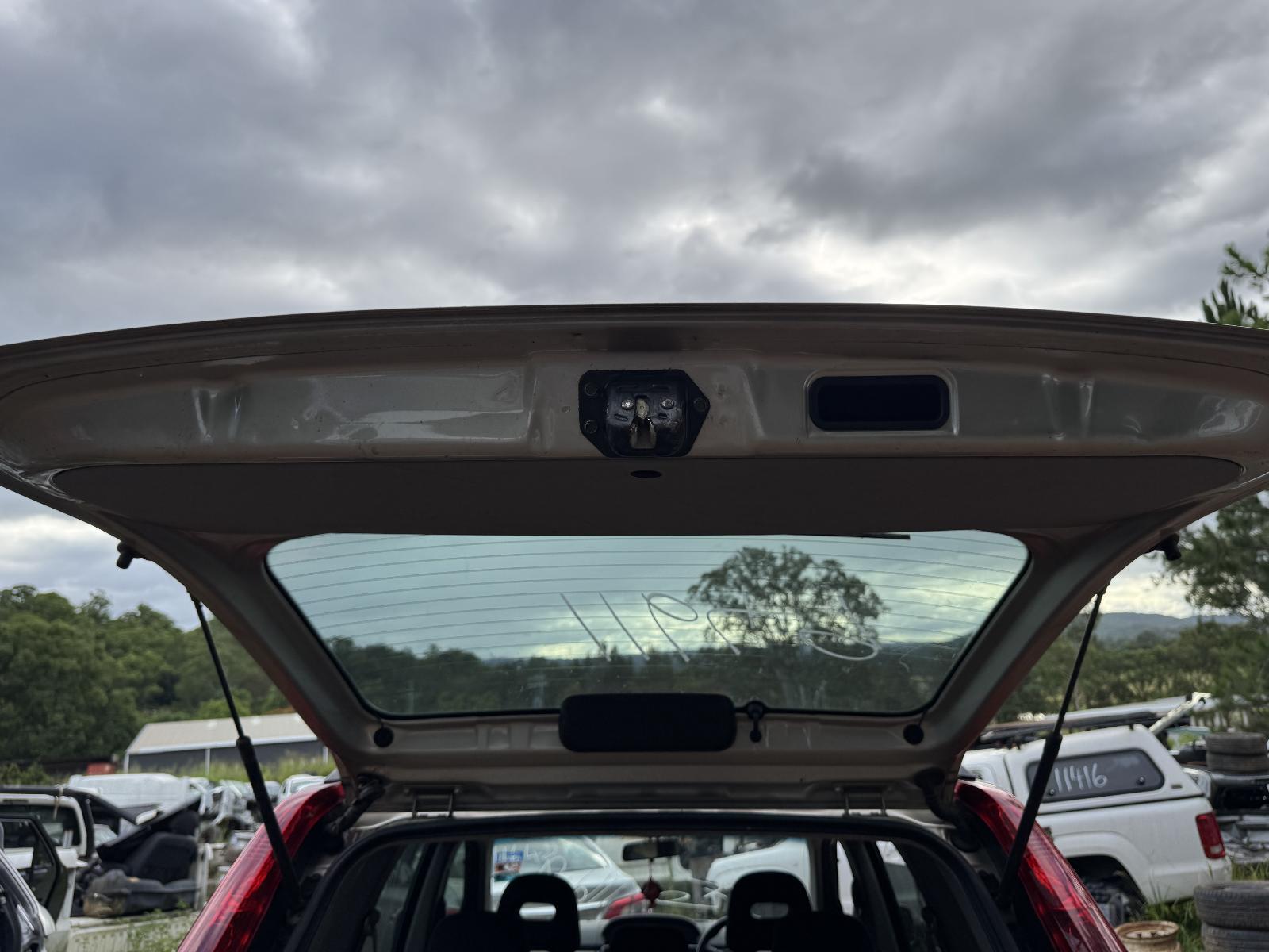 View Auto part Hatch Strut NISSAN XTRAIL 2005