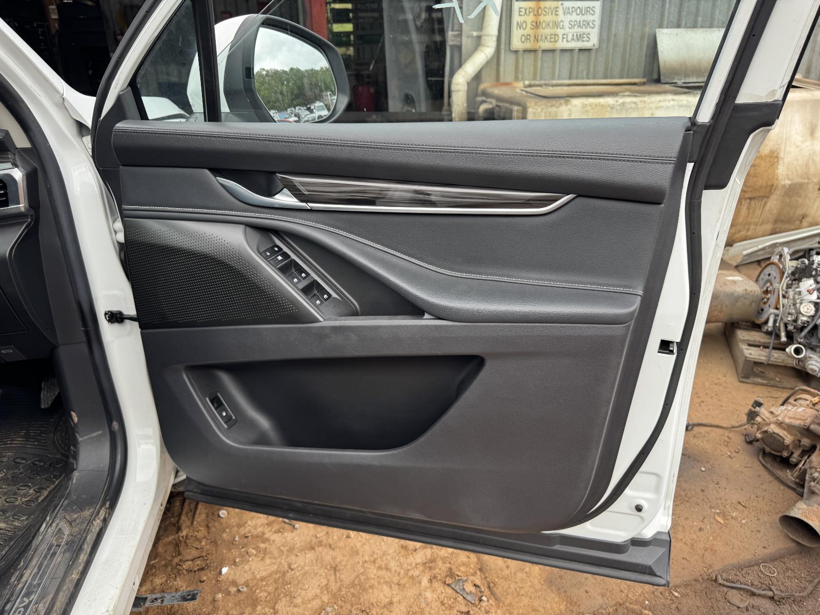 View Auto part Right Front Window Reg/Motor LDV D90 2022