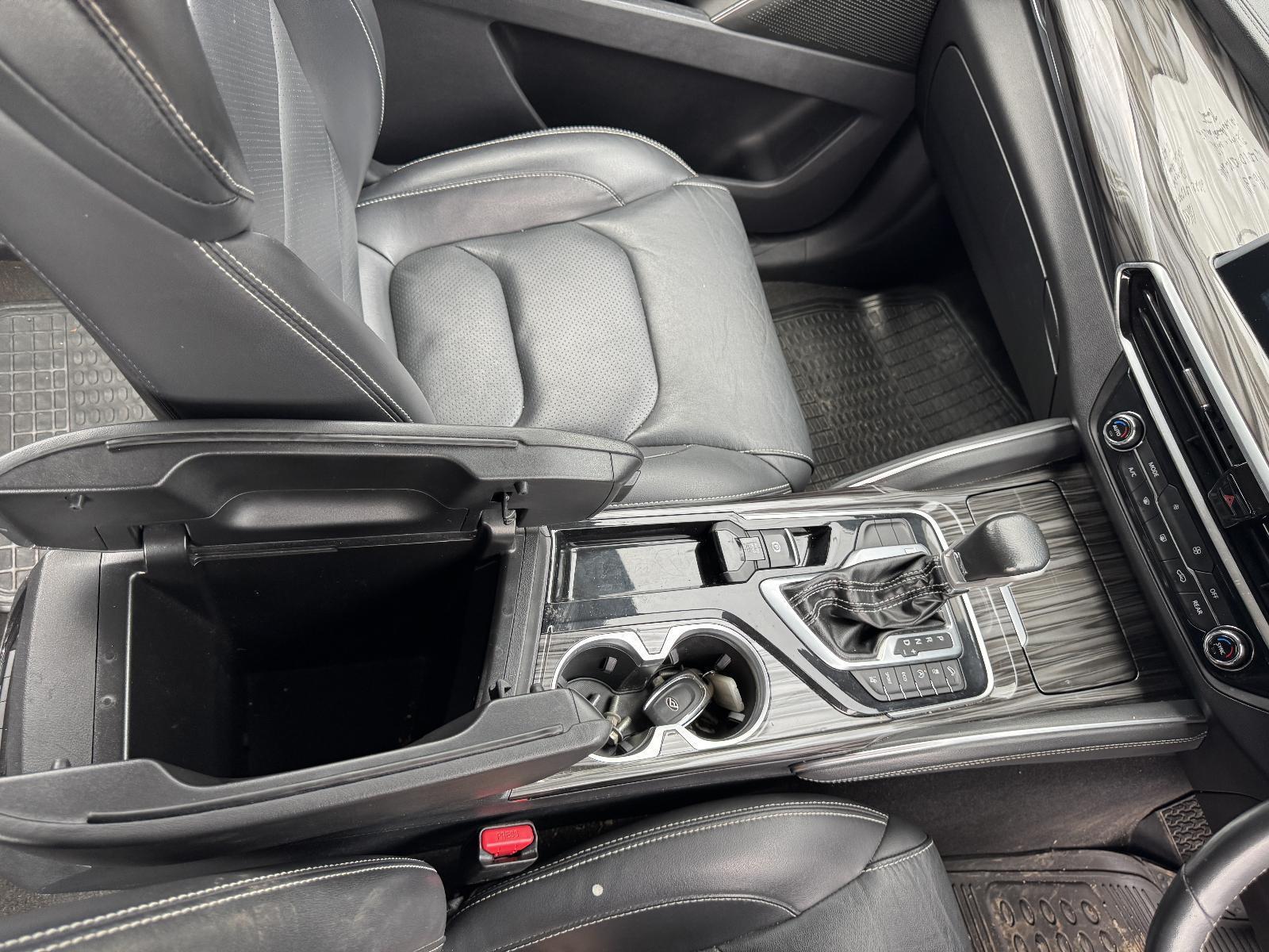 View Auto part Console LDV D90 2022