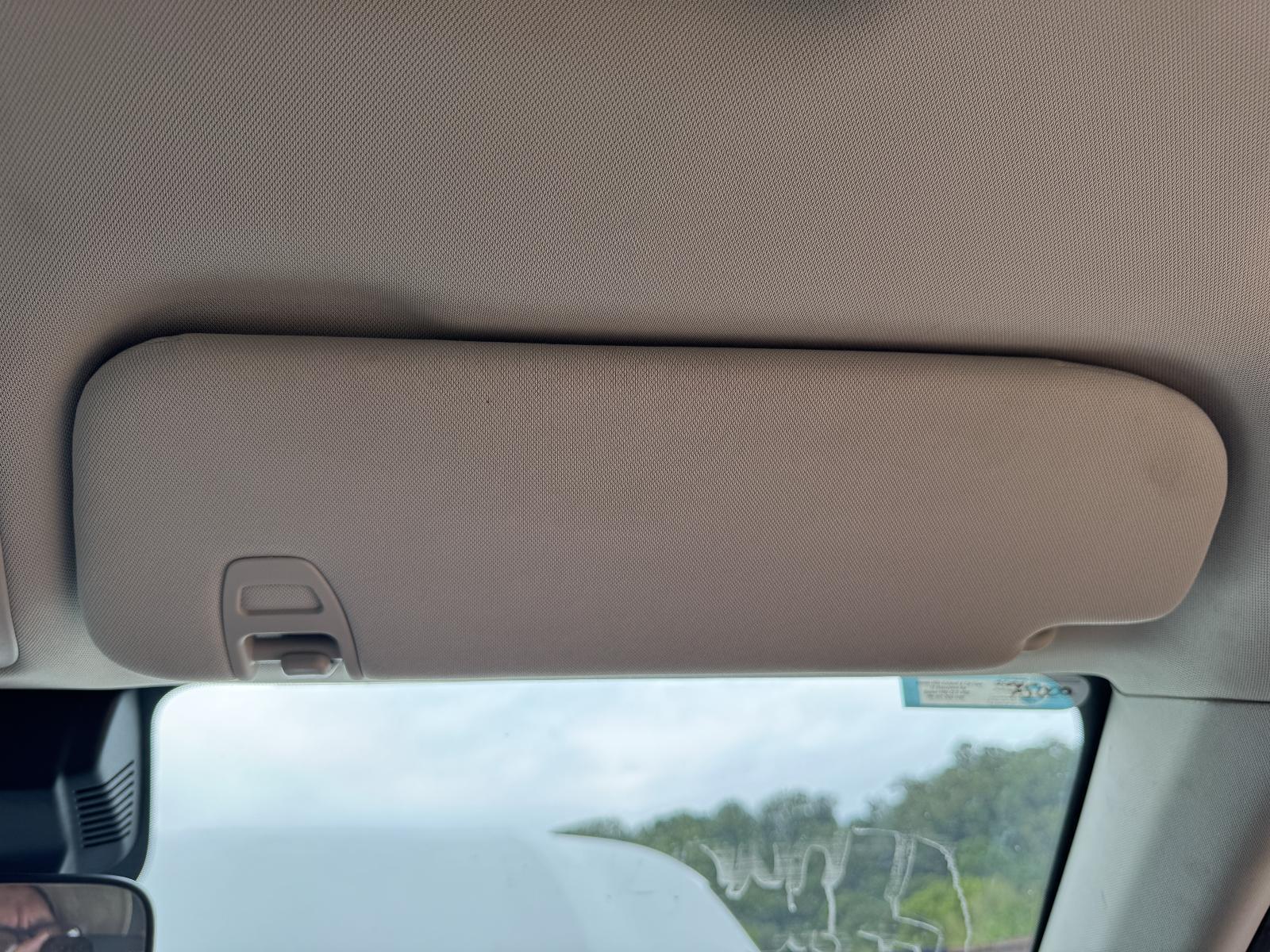View Auto part Sunvisor LDV D90 2022