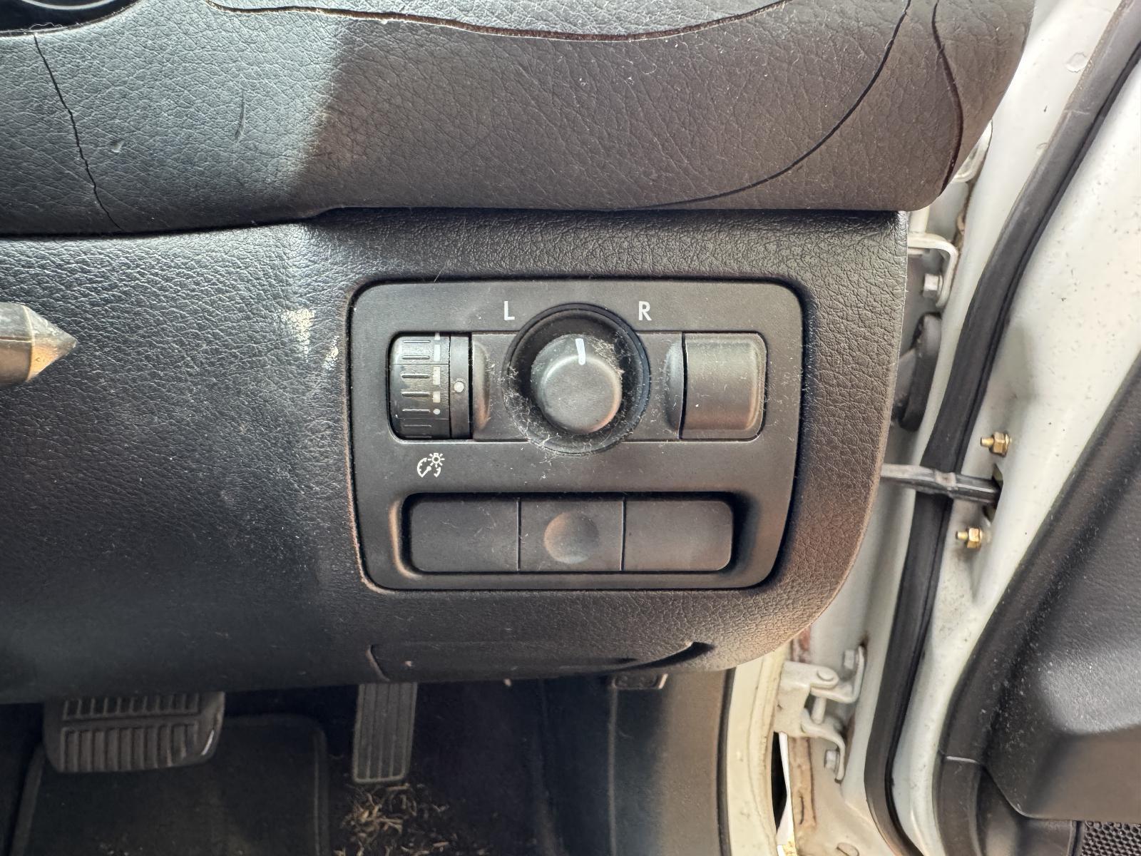 View Auto part Misc Switch/Relay SUBARU LIBERTY 2006