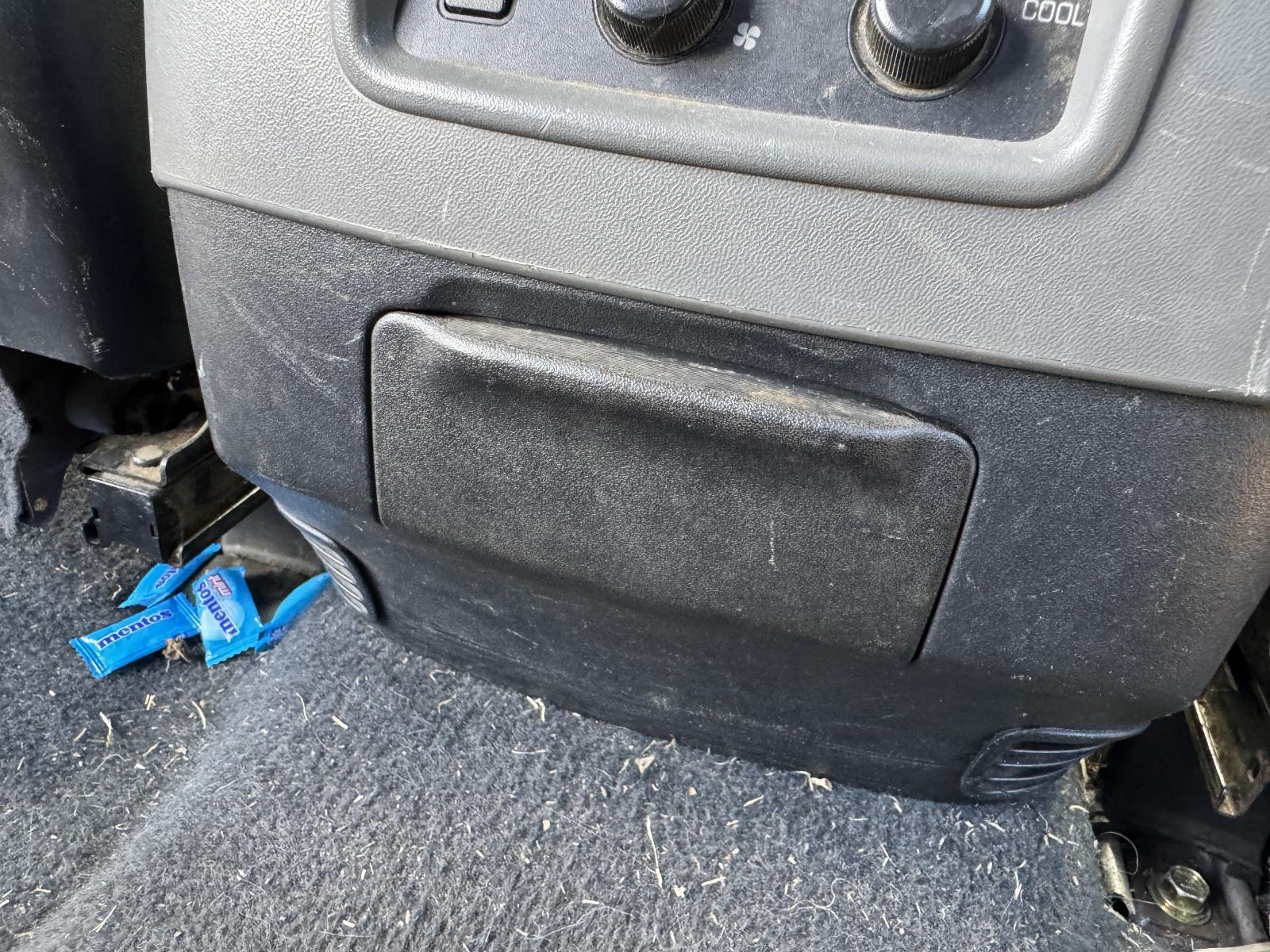 View Auto part Ashtray MITSUBISHI PAJERO 2006