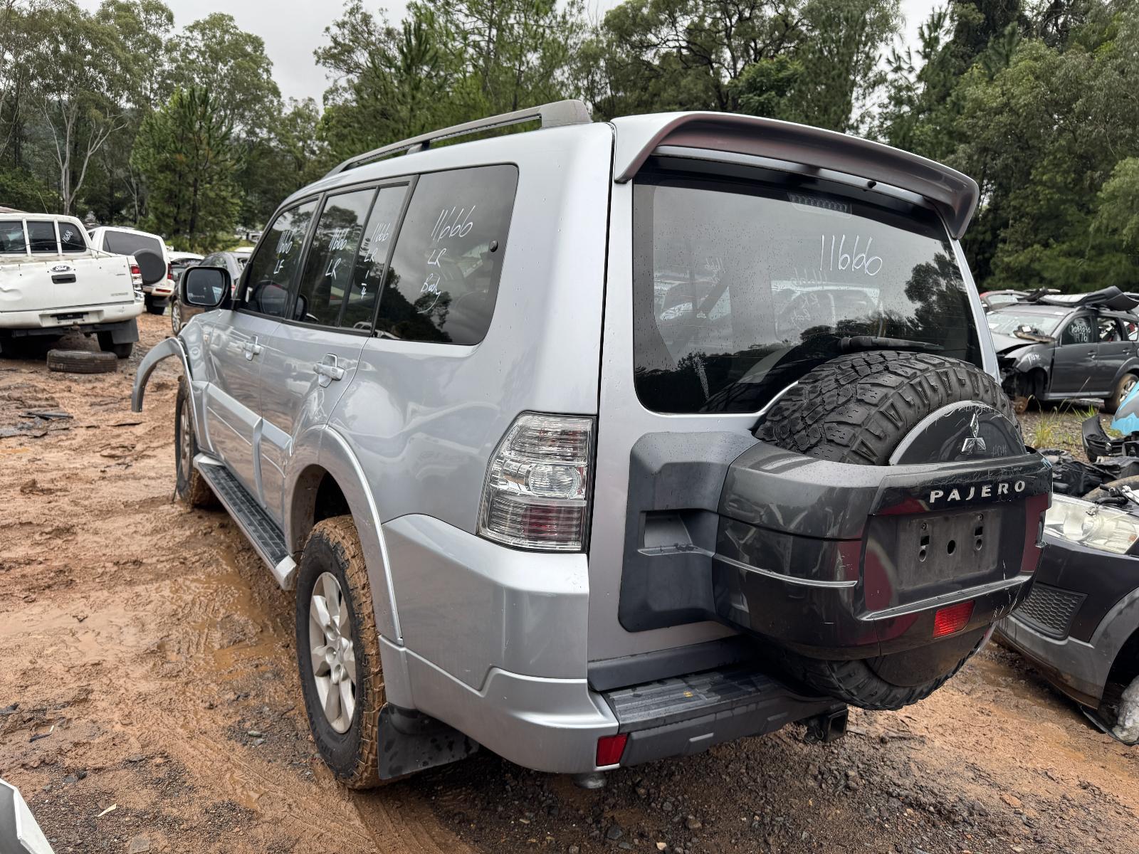 View Auto part Engine MITSUBISHI PAJERO 2014