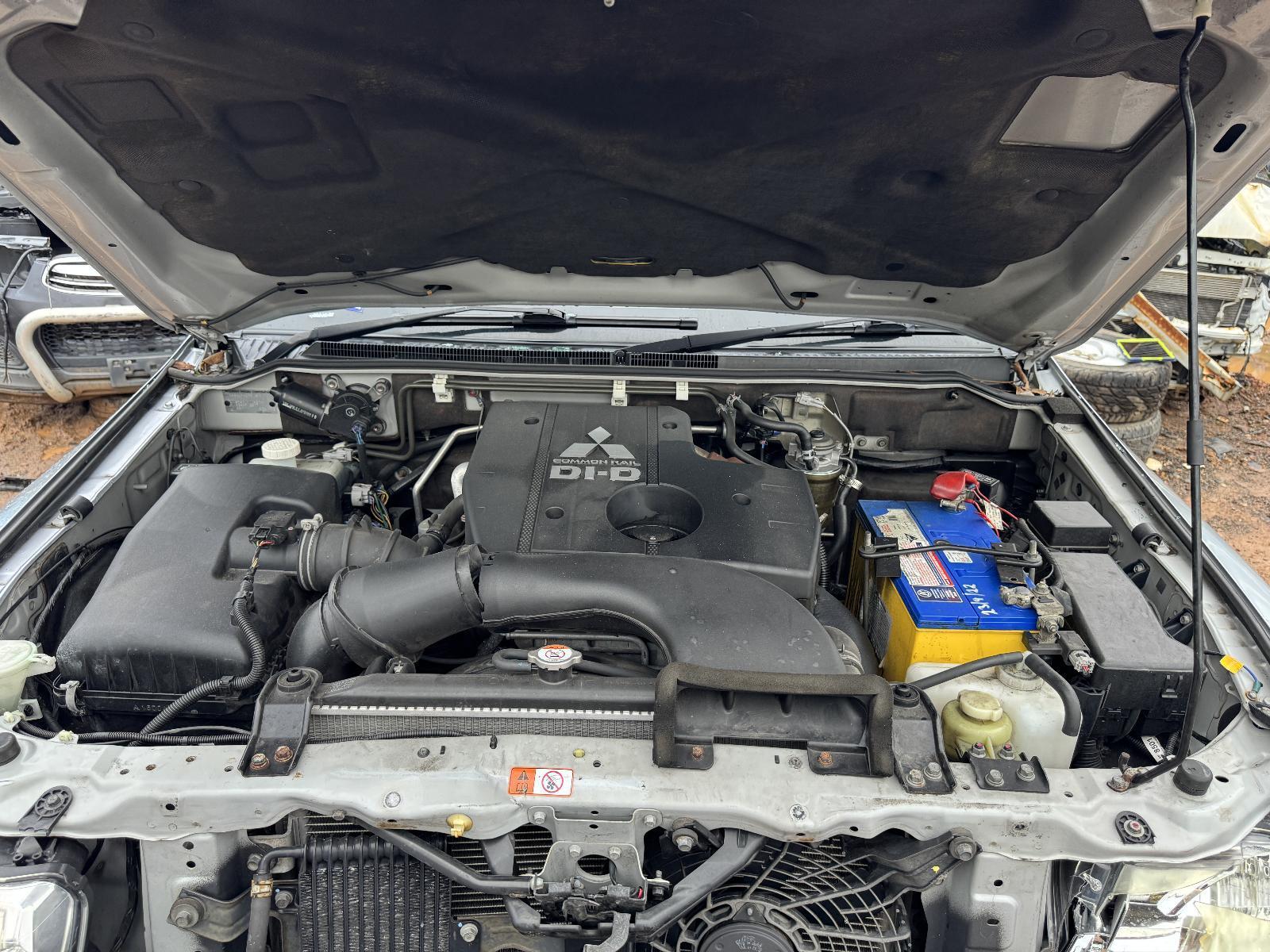 View Auto part Engine MITSUBISHI PAJERO 2014