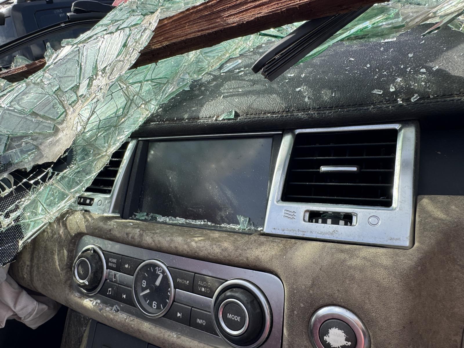 View Auto part Misc LAND ROVER RANGEROVER SPORT 2011