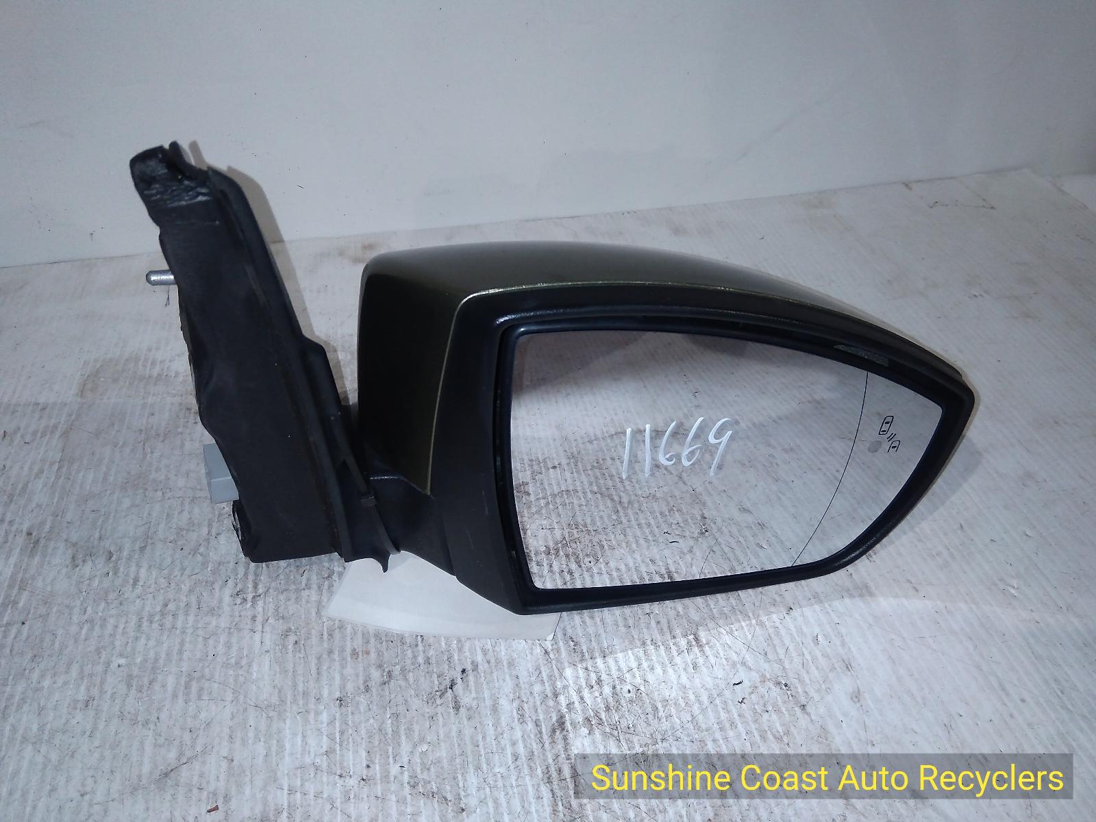 View Auto part Right Door Mirror FORD KUGA 2013