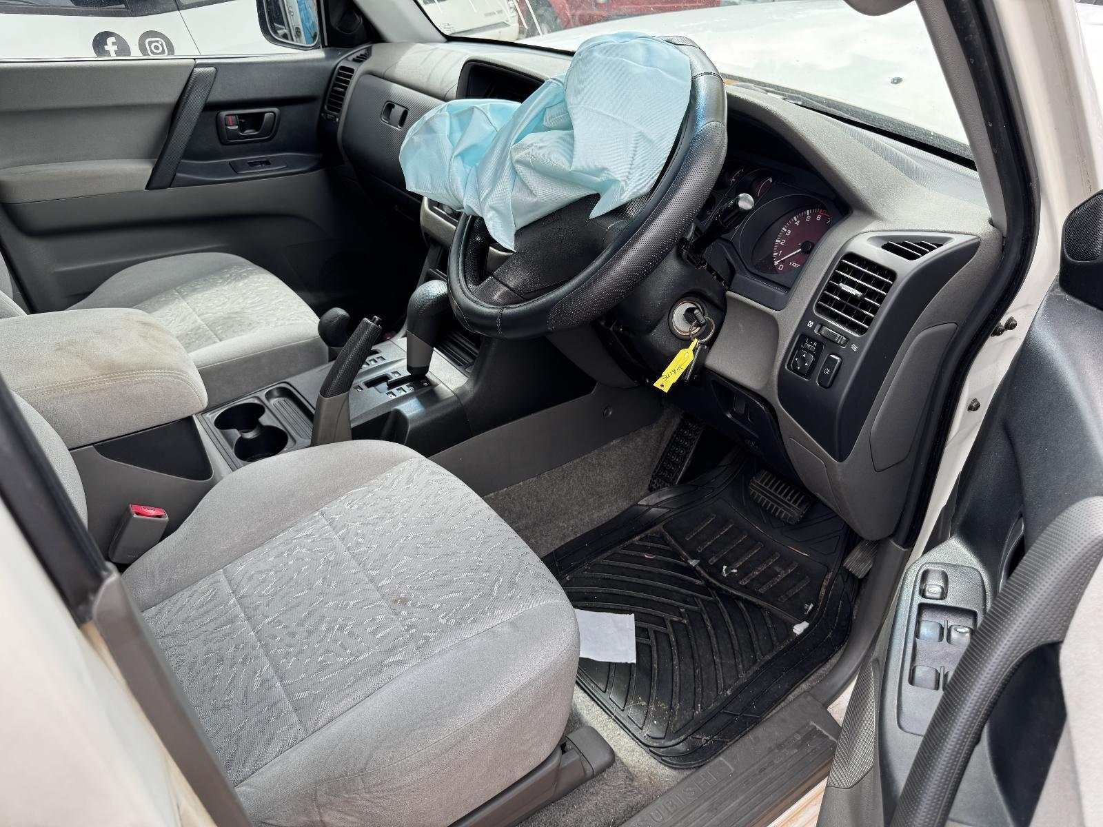 View Auto part Engine MITSUBISHI PAJERO 2002