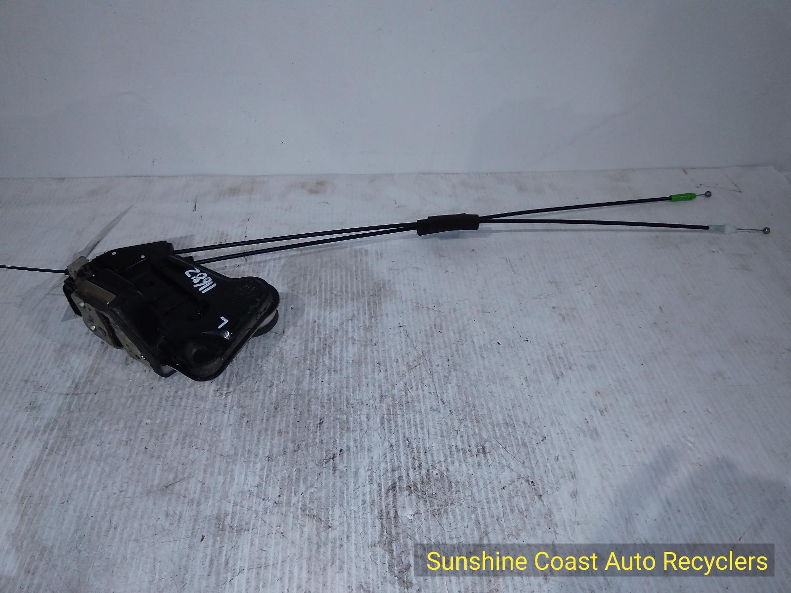 View Auto part Door/Boot/Gate Lock TOYOTA HILUX 2019