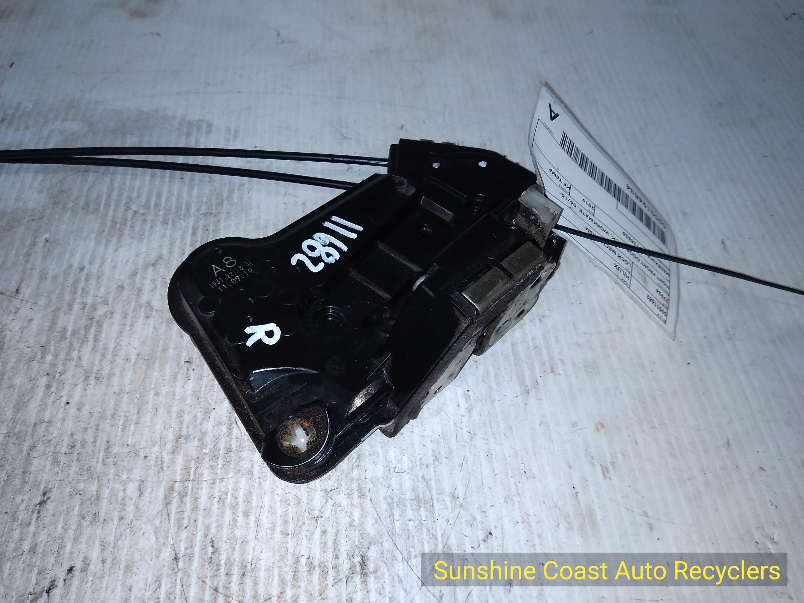 View Auto part Door/Boot/Gate Lock TOYOTA HILUX 2019