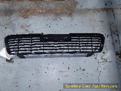 View Auto part Grille Toyota Hilux 2019