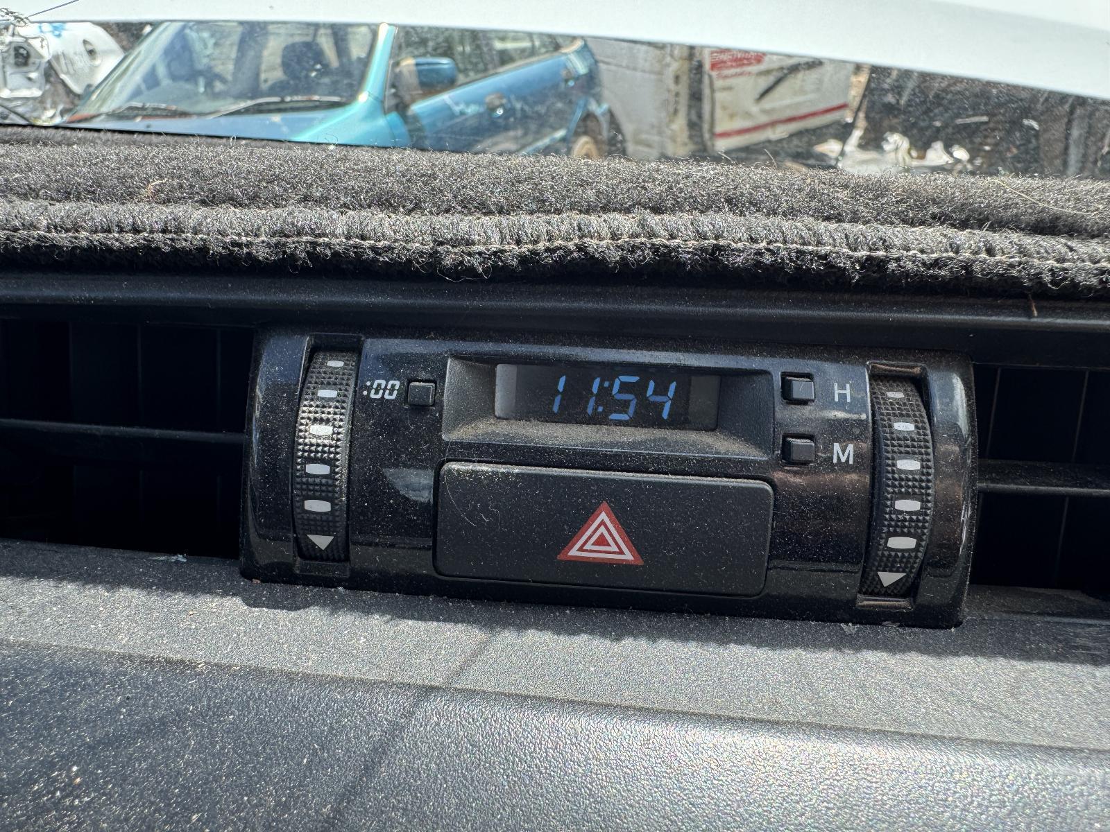 View Auto part Clock TOYOTA HILUX 2019
