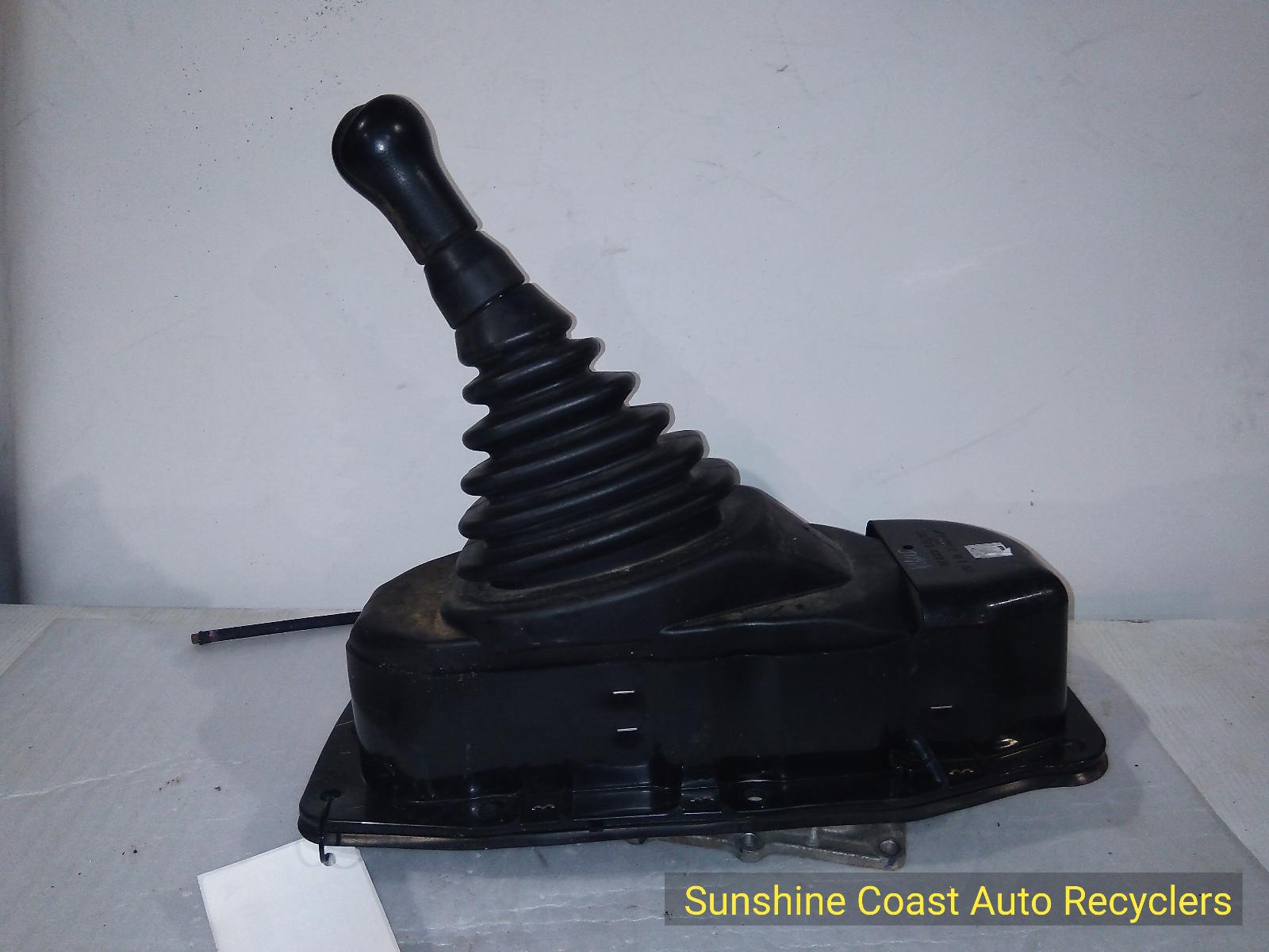 View Auto part Gear Stick/Shifter Toyota Hilux 2019