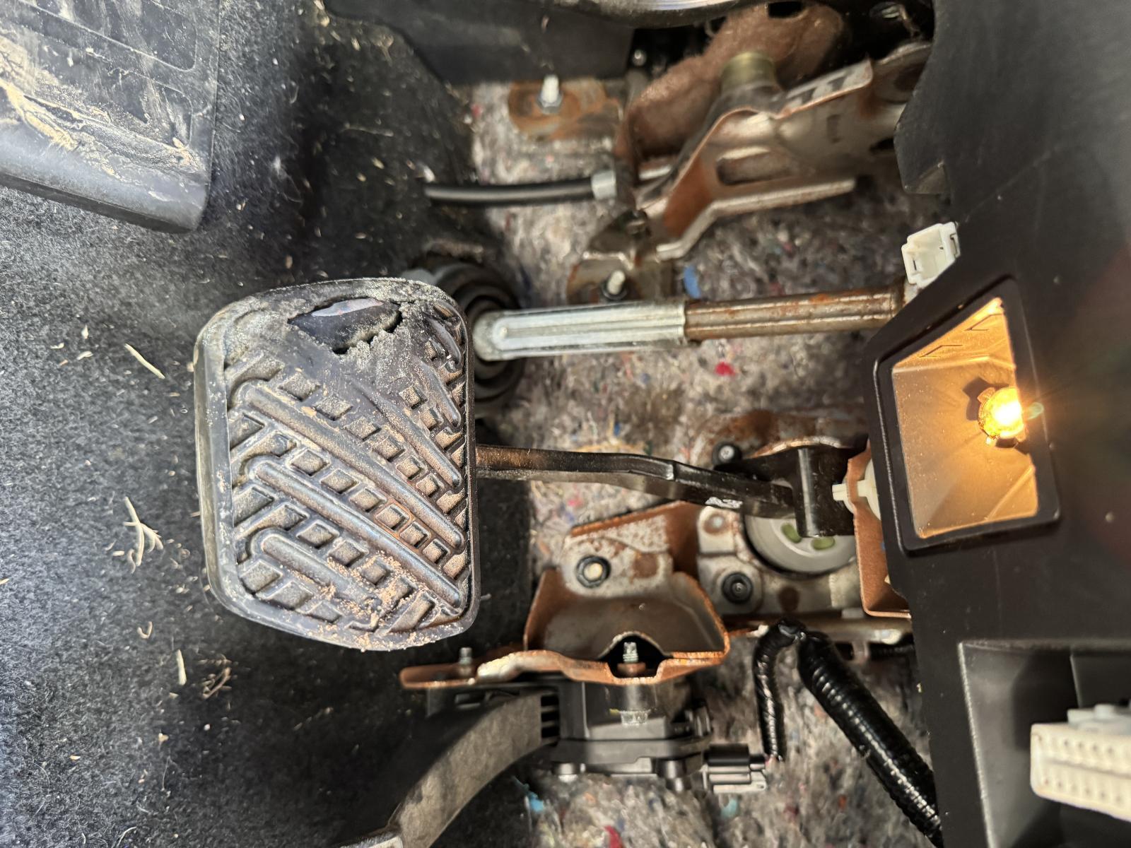 View Auto part Pedal Assembly NISSAN PATHFINDER 2016