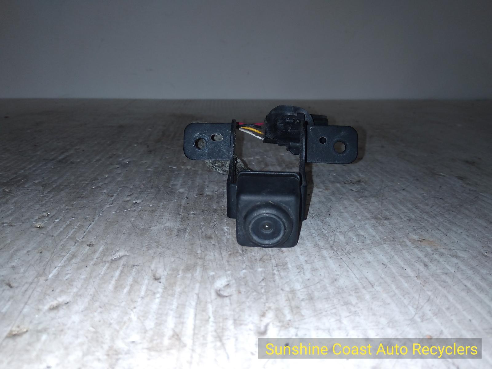 View Auto part REVERSE_CAMERA NISSAN PATHFINDER 2016