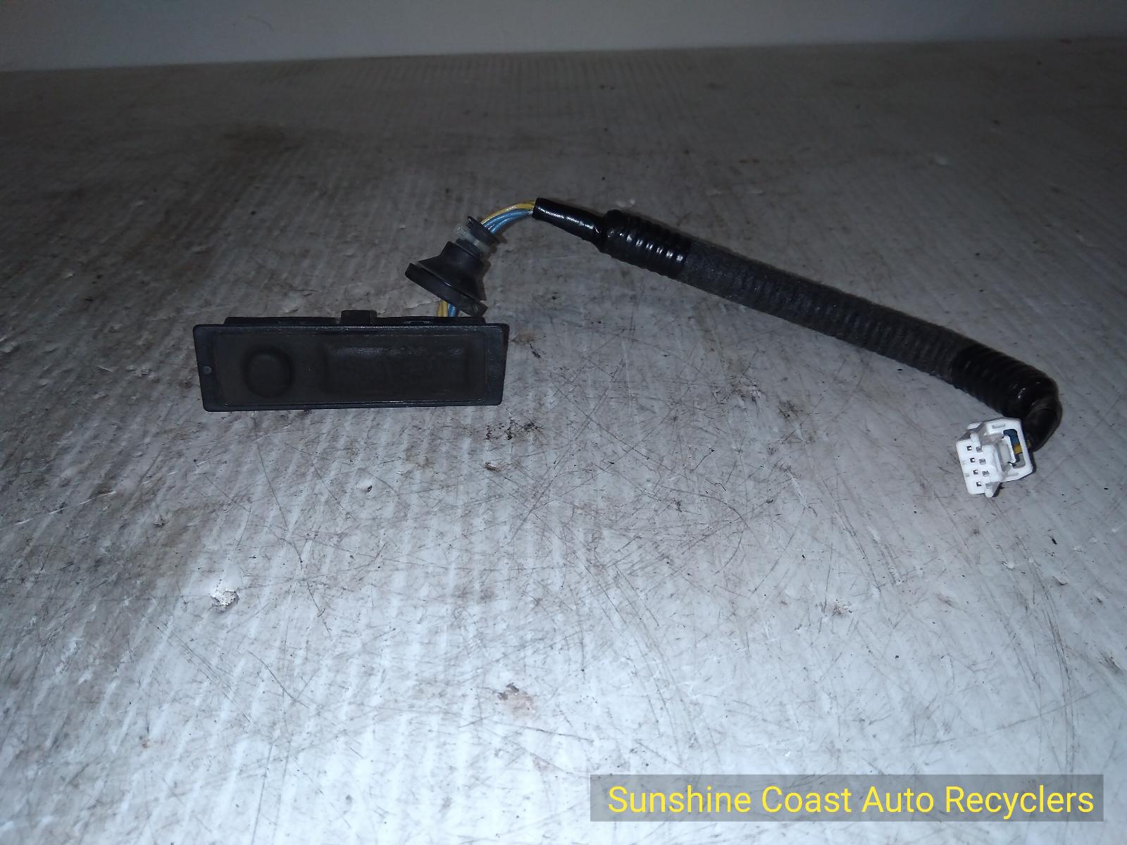View Auto part Tailgate Handle NISSAN PATHFINDER 2016