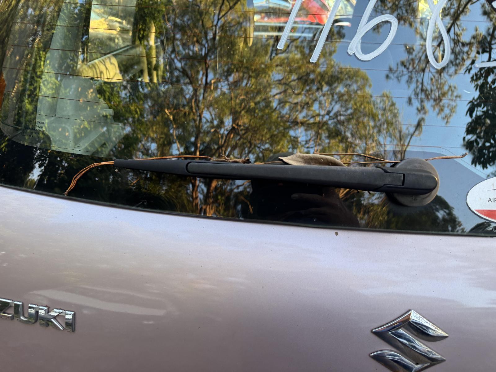 View Auto part Wiper Arm SUZUKI SWIFT 2005
