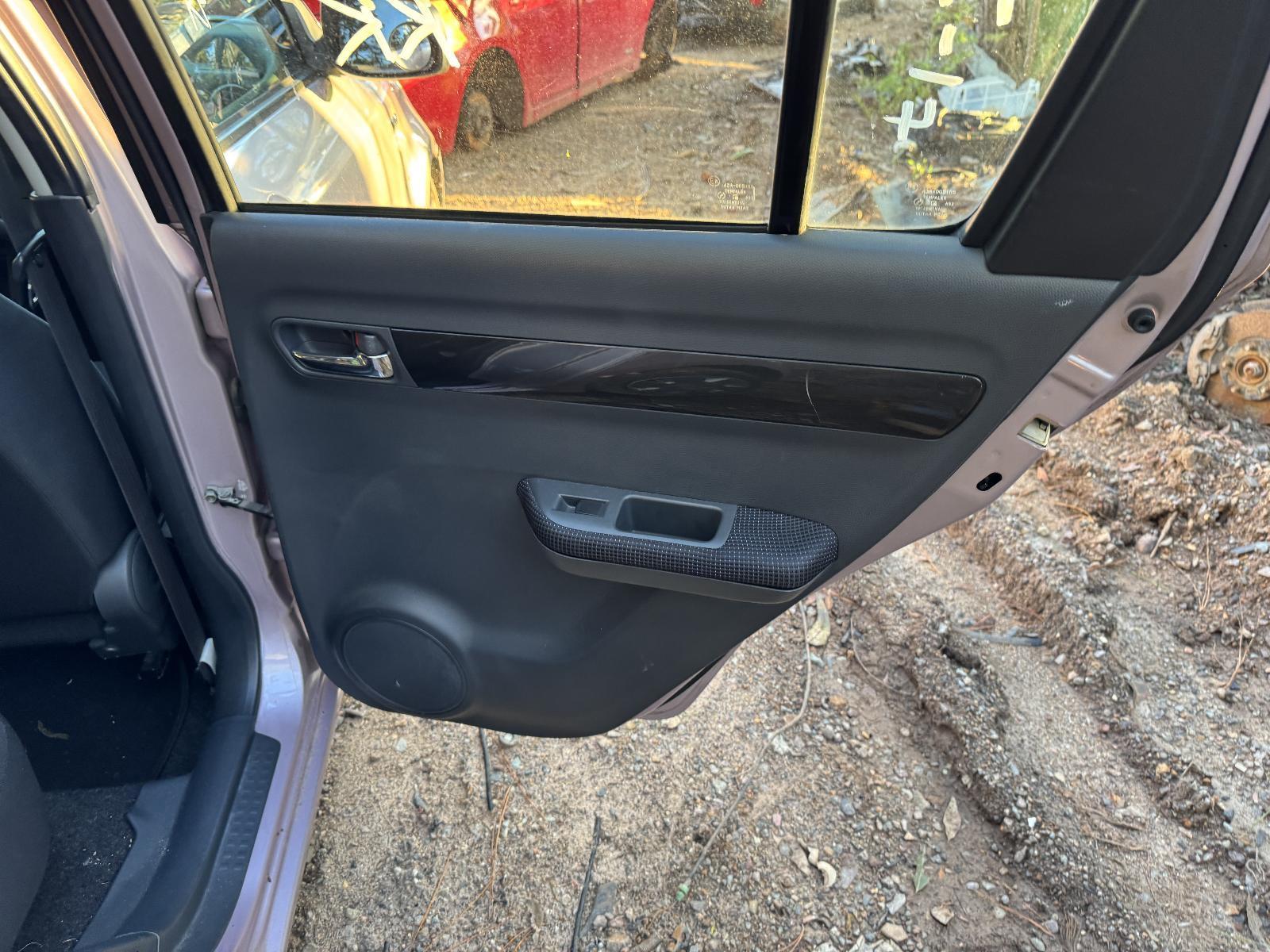 View Auto part Right Rear Wnd Reg/Motor SUZUKI SWIFT 2005