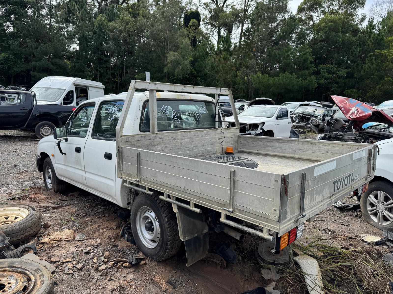 View Auto part Fuel Tank TOYOTA HILUX 2002