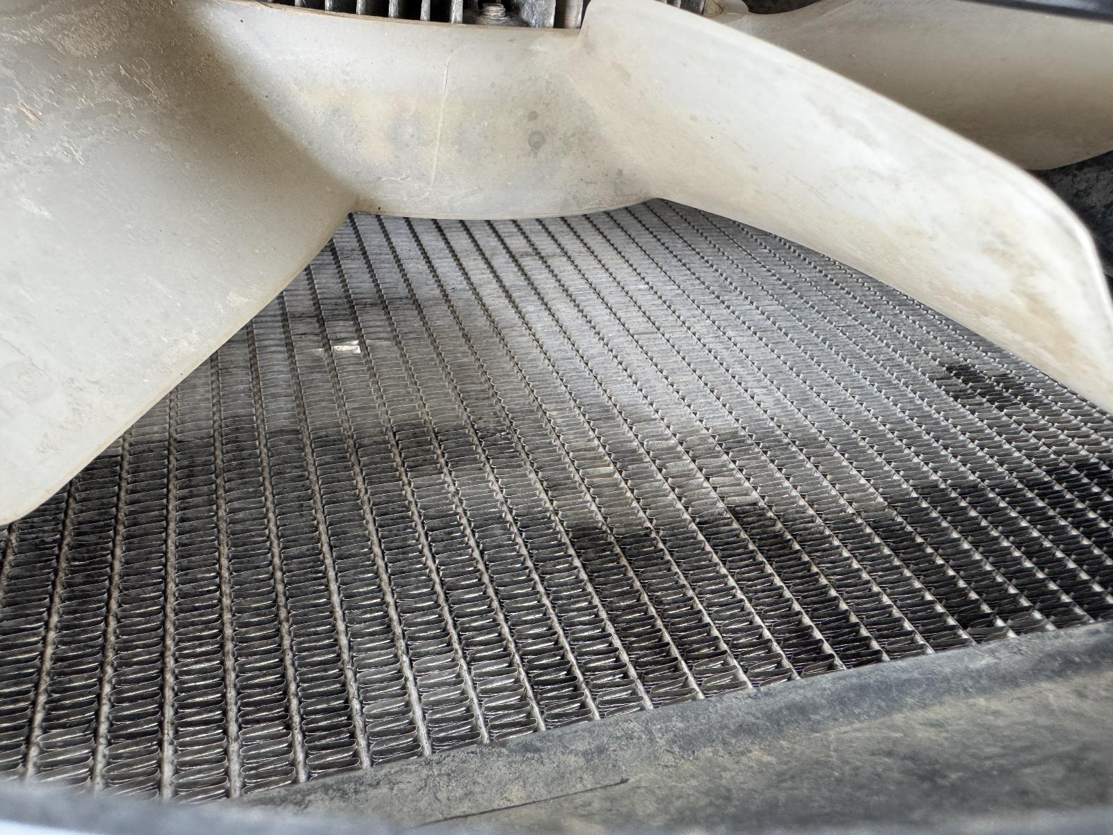 View Auto part Radiator TOYOTA HILUX 2002