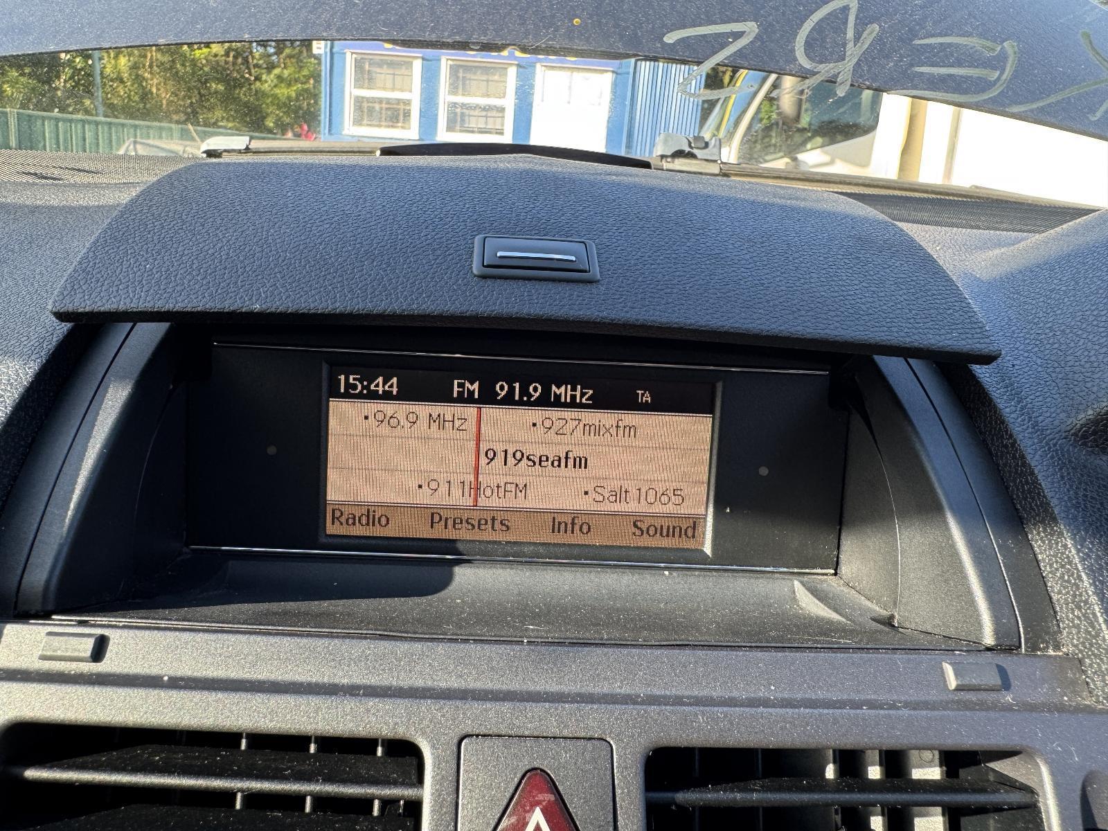 View Auto part Radio/Cd/Dvd/Sat/Tv MERCEDES C CLASS 2010