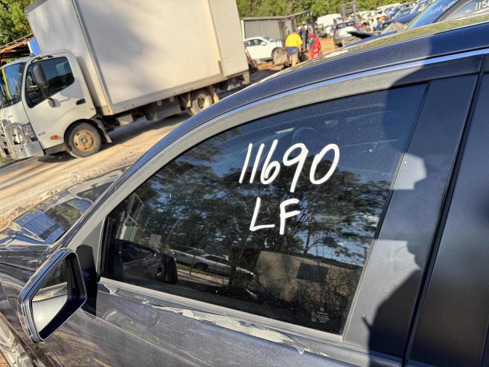View Auto part Left Front Door Window MERCEDES C CLASS 2010