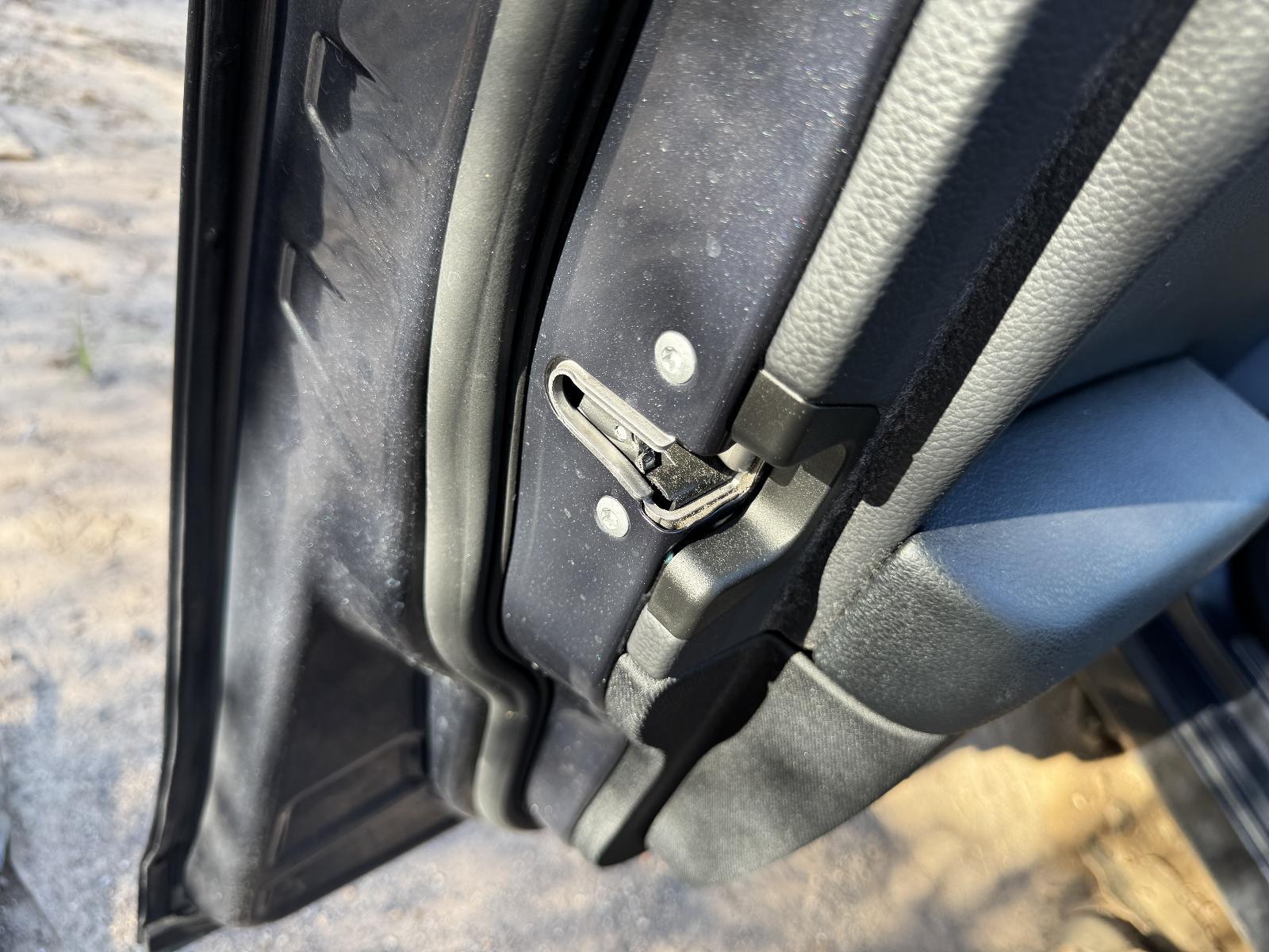 View Auto part Door/Boot/Gate Lock MERCEDES C CLASS 2010