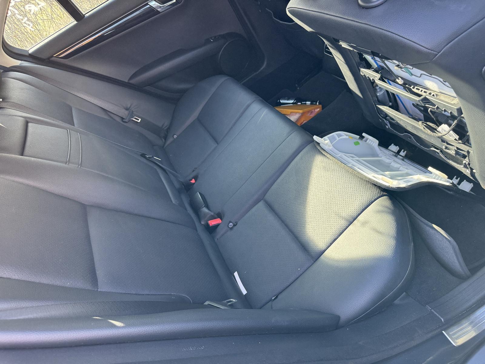 View Auto part 2nd Seat (Rear Seat) MERCEDES C CLASS 2010