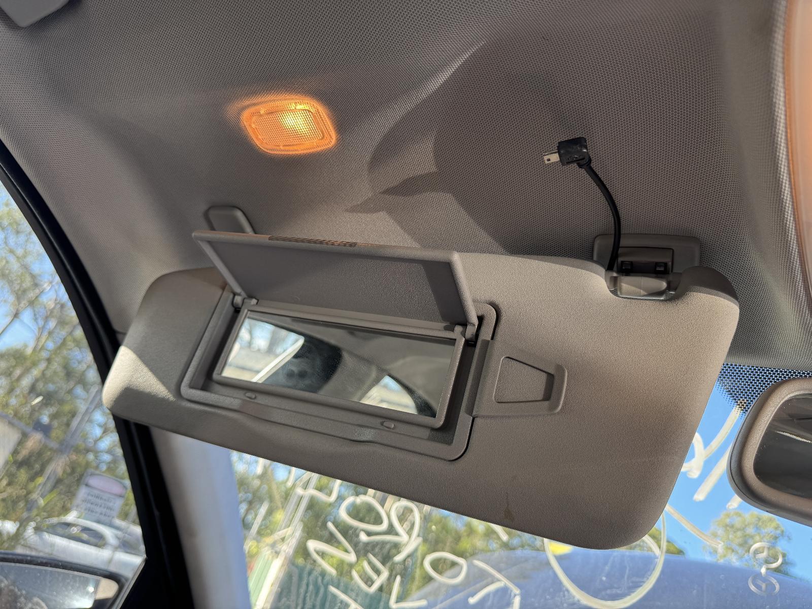 View Auto part Sunvisor MERCEDES C CLASS 2010