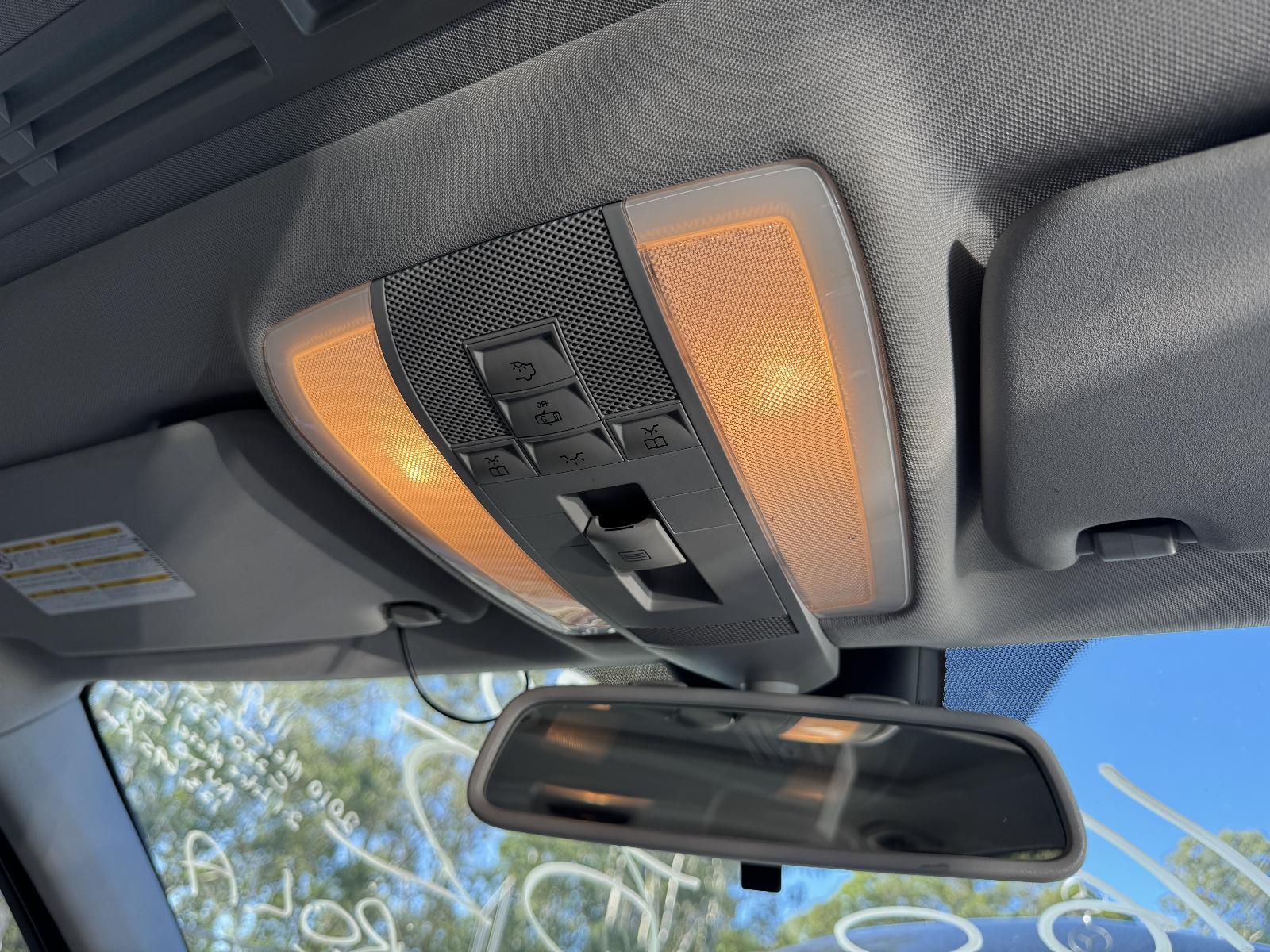 View Auto part Courtesy Light MERCEDES C CLASS 2010