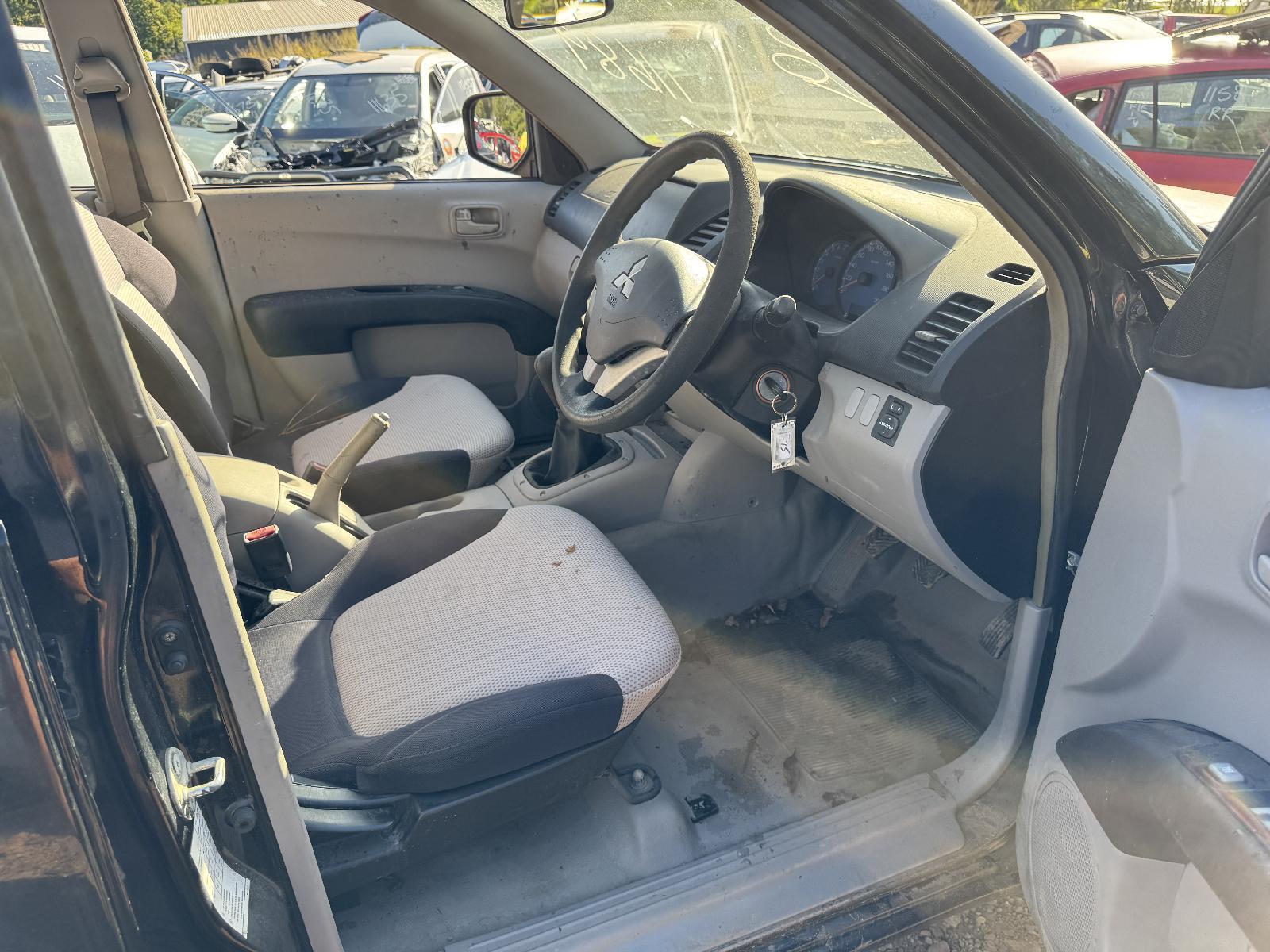 View Auto part SPEAKER MITSUBISHI TRITON 2008