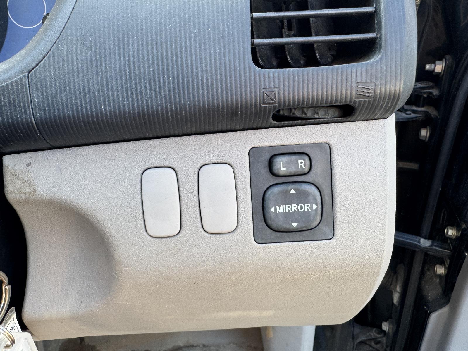 View Auto part Misc Switch/Relay MITSUBISHI TRITON 2008
