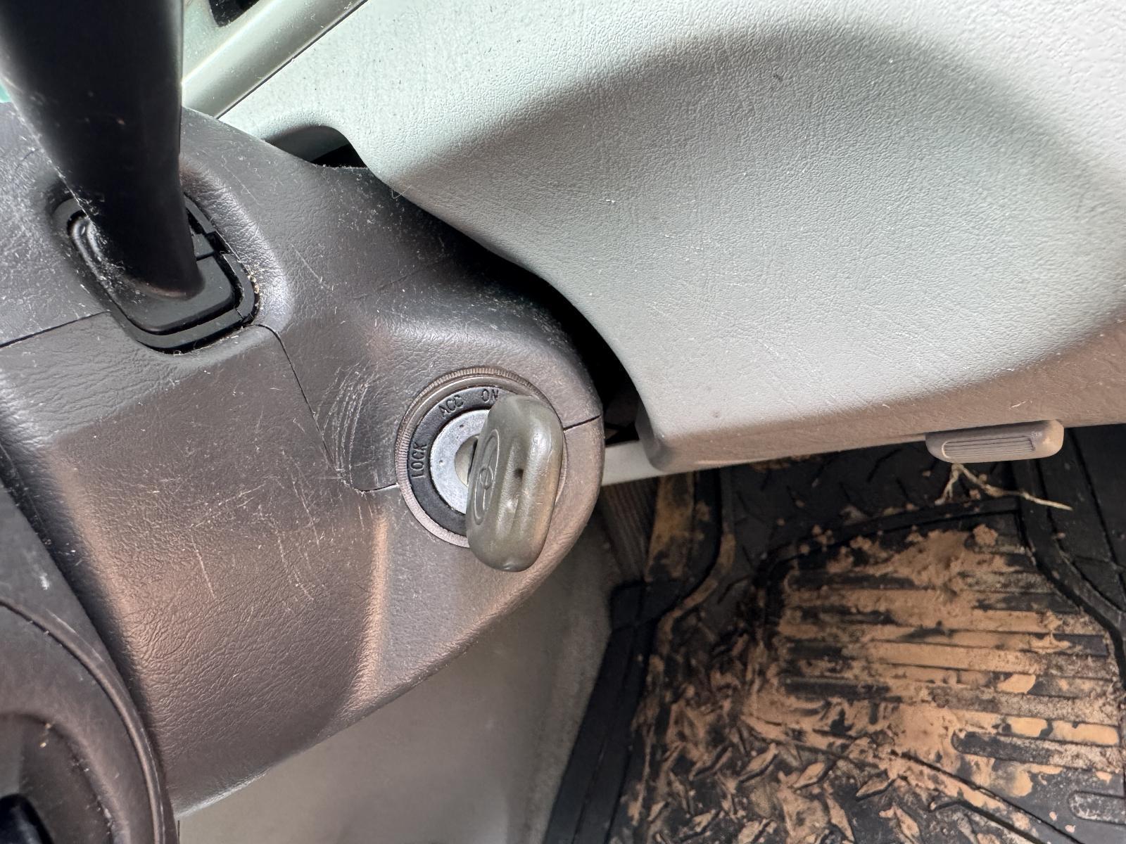 View Auto part Ignition W/ Key TOYOTA KLUGER 2006