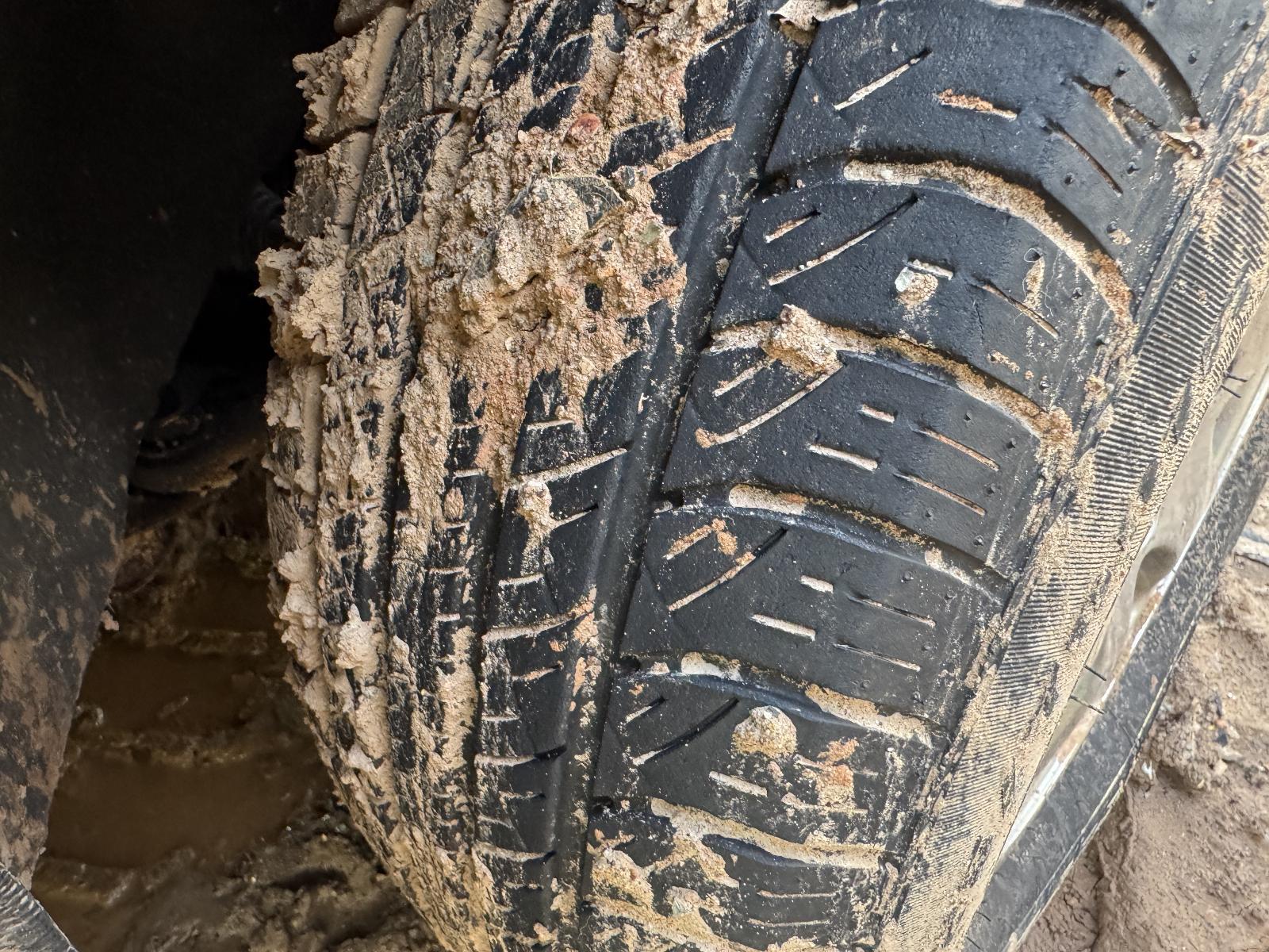 View Auto part Tyre TOYOTA KLUGER 2006