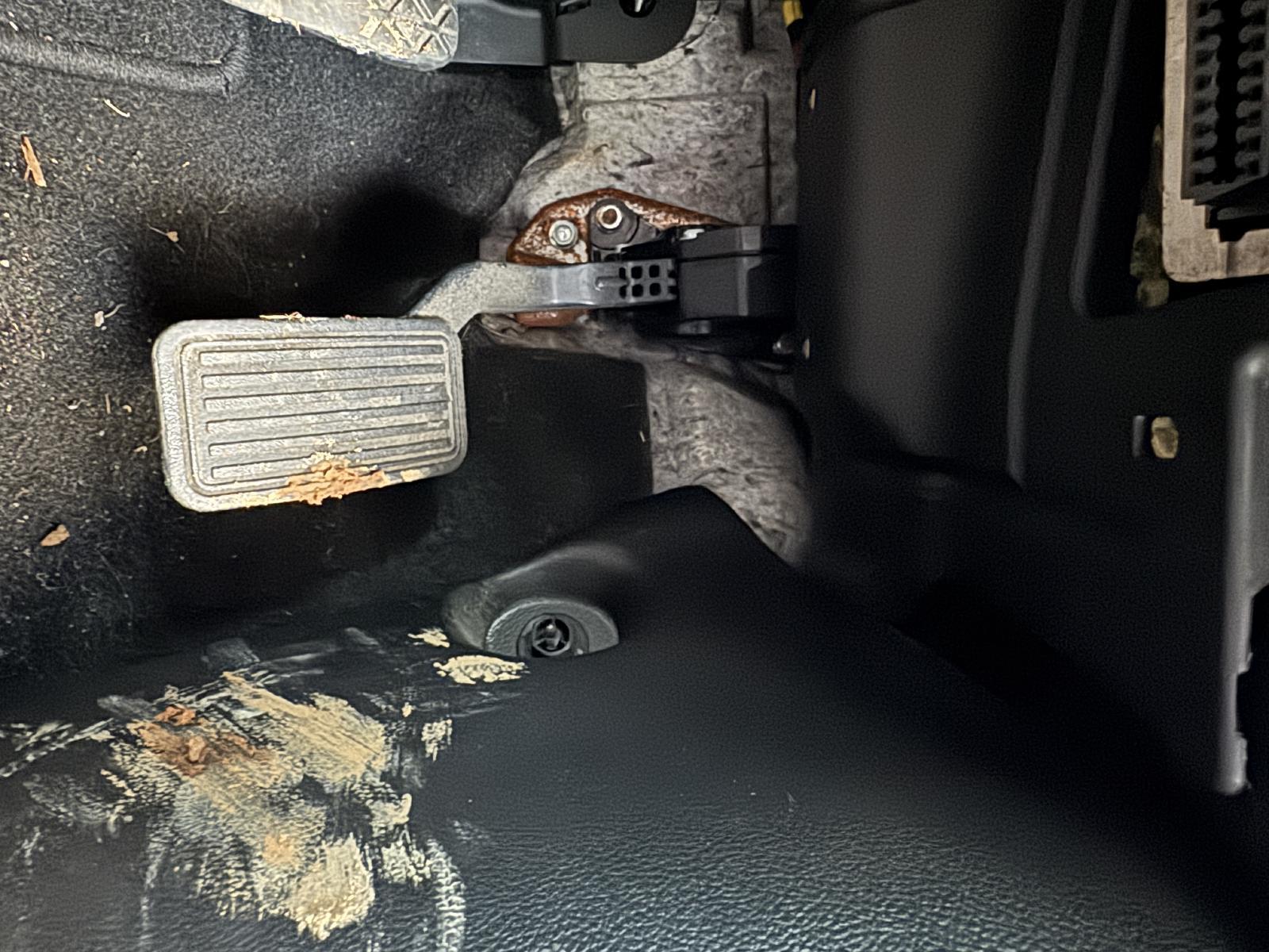 View Auto part Pedal Assembly MAZDA CX7 2011