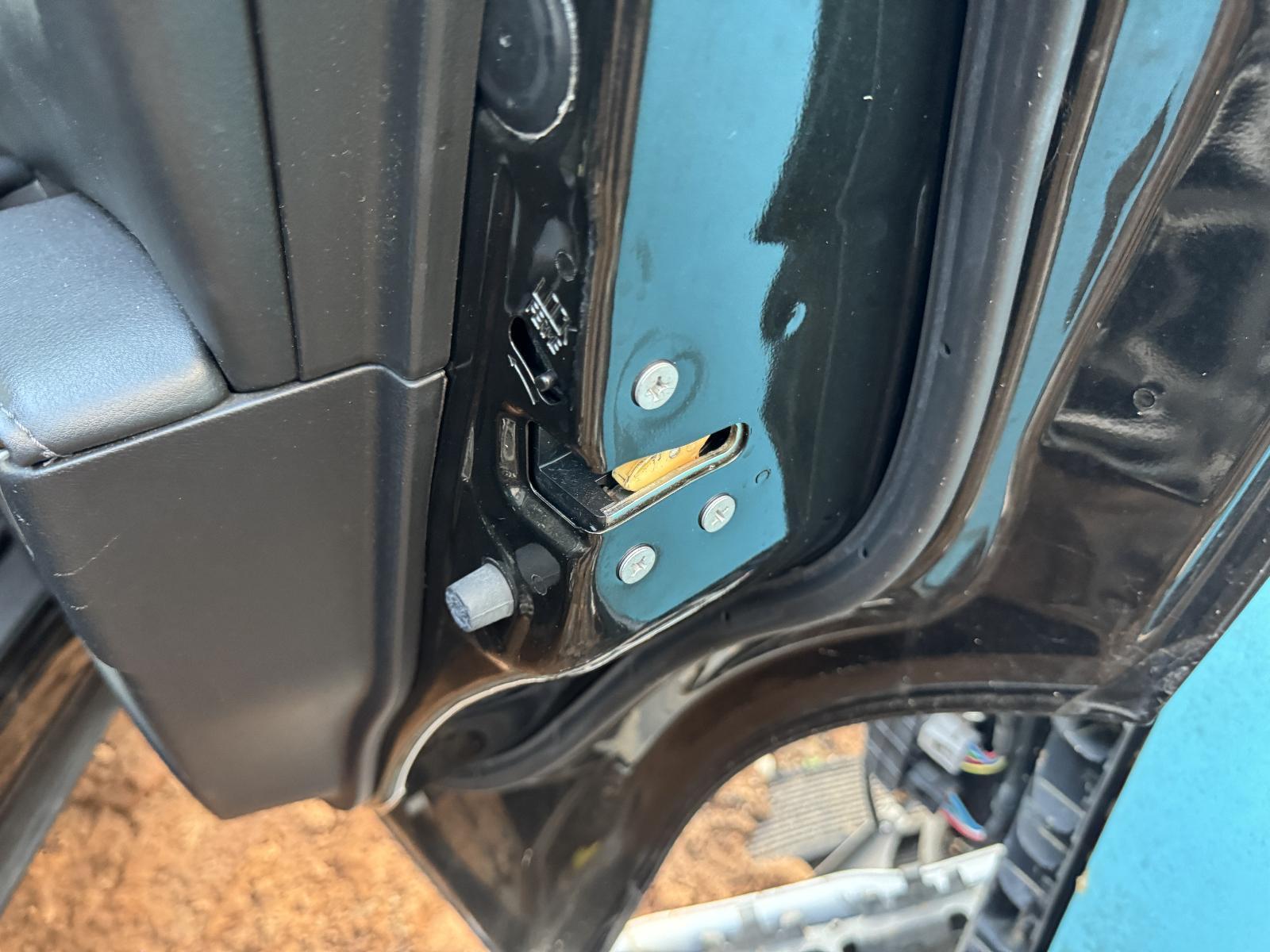 View Auto part Door/Boot/Gate Lock MAZDA CX7 2011