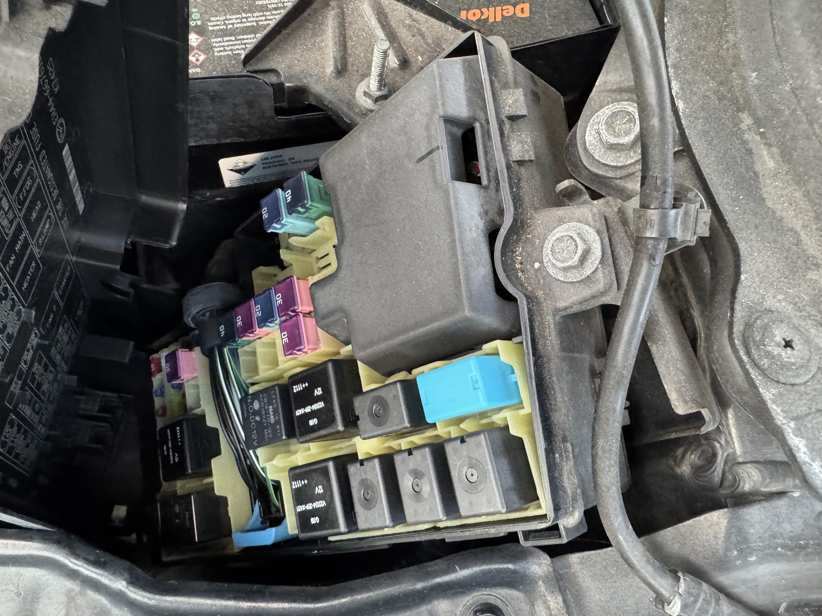 View Auto part Fuse Box MAZDA CX7 2011