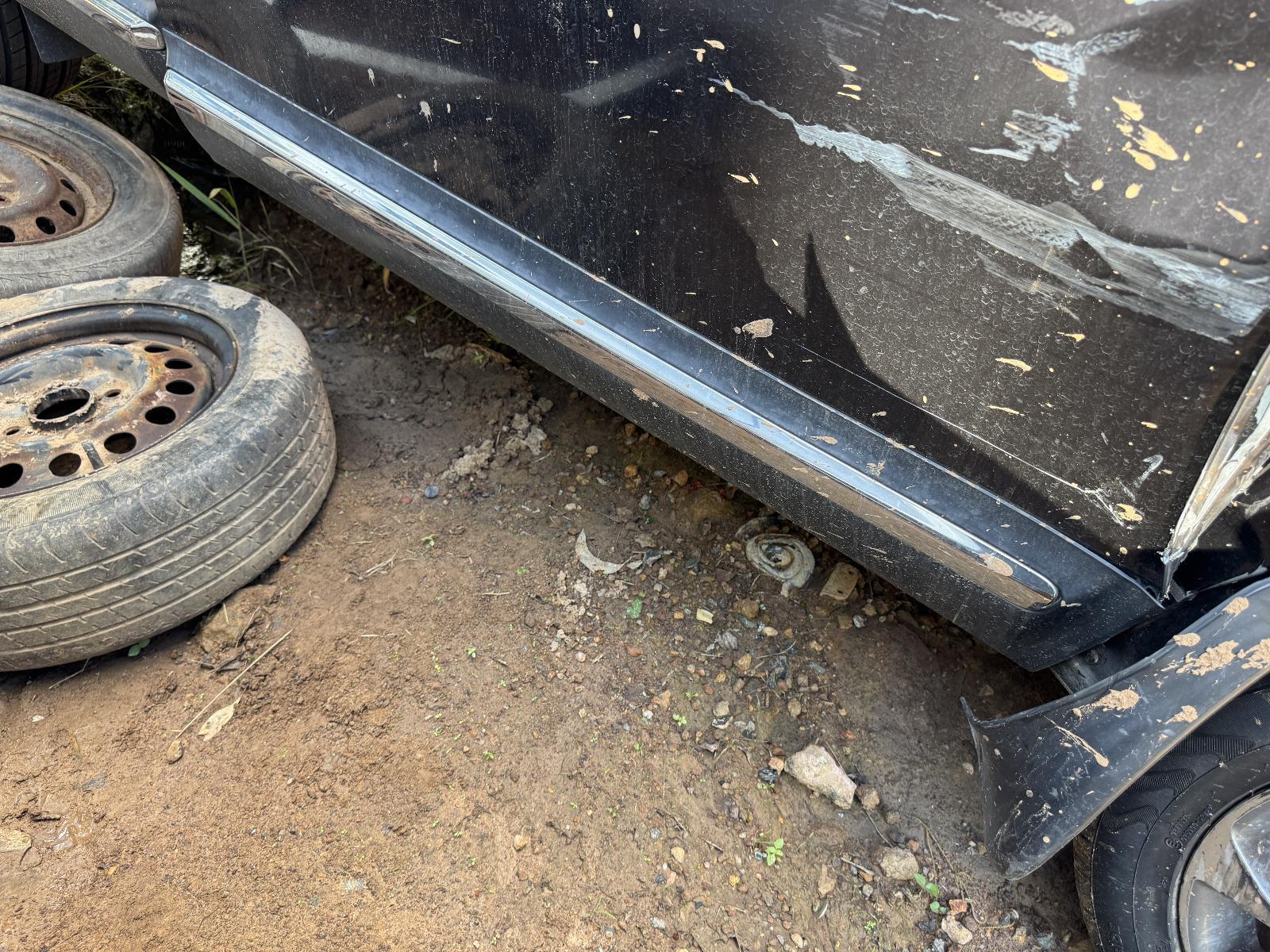 View Auto part Body/Door Mould NISSAN DUALIS 2011