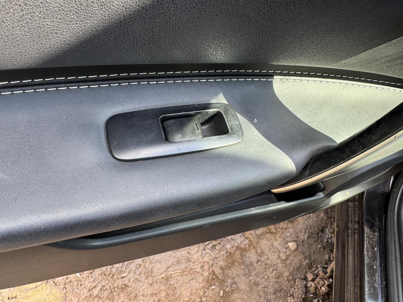 View Auto part Pwr Dr Wind Switch NISSAN DUALIS 2011