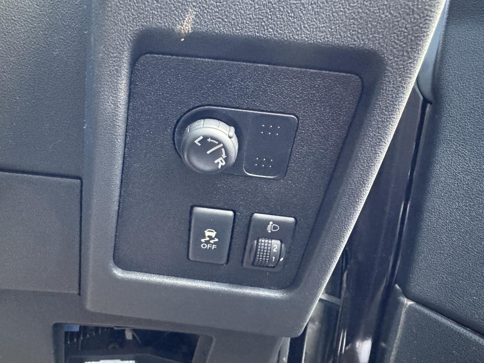 View Auto part Misc Switch/Relay NISSAN DUALIS 2011