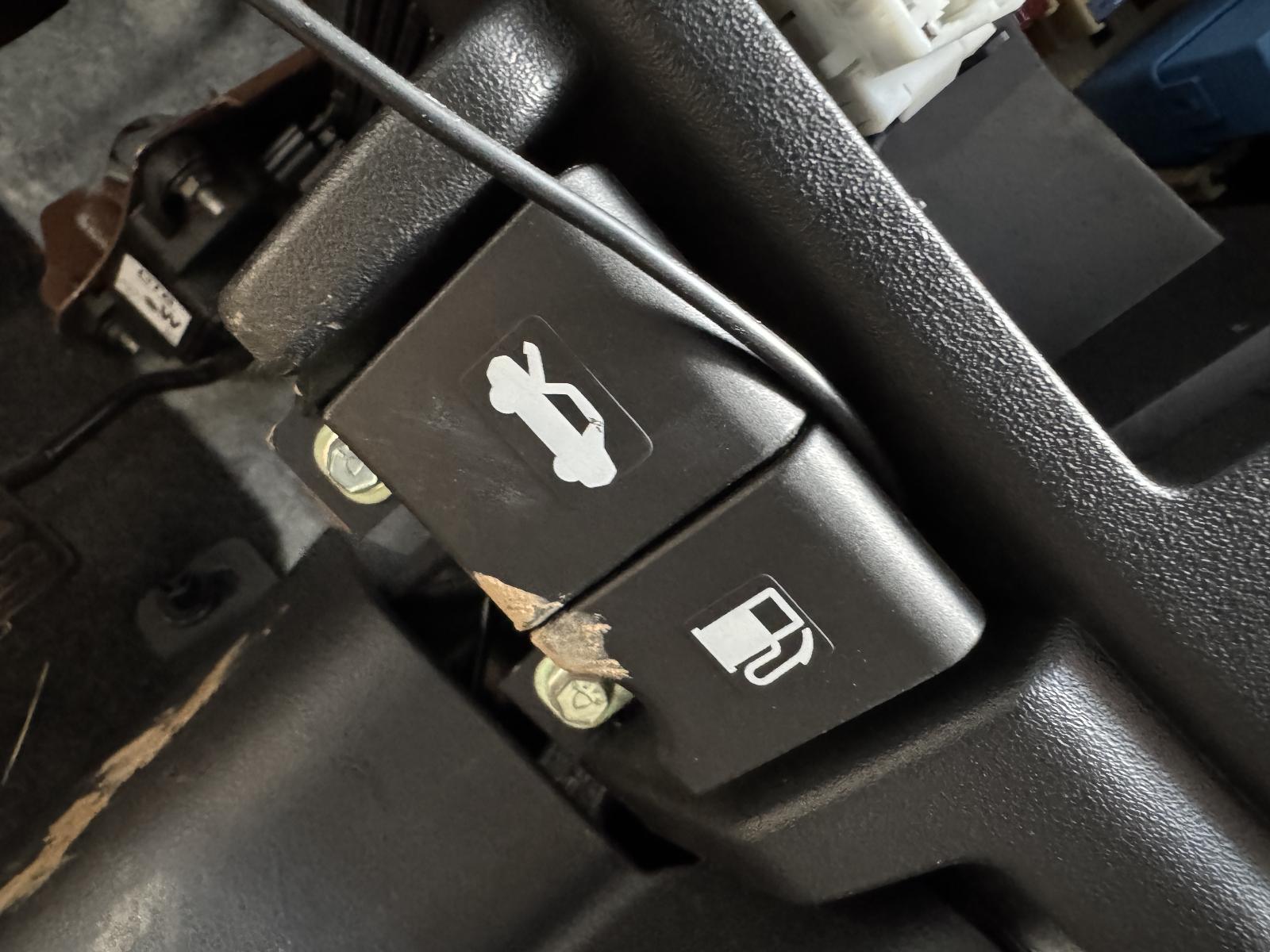 View Auto part Bonnet Release NISSAN DUALIS 2011