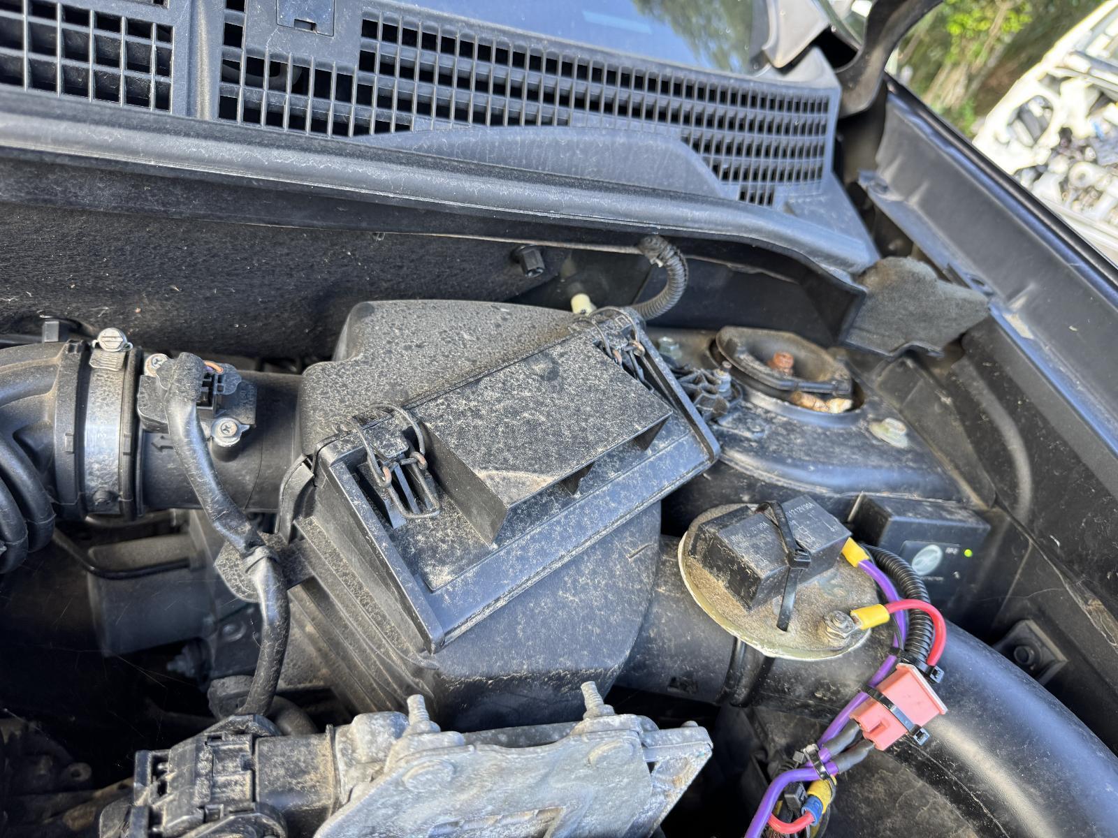 View Auto part Air Cleaner/Box NISSAN DUALIS 2011