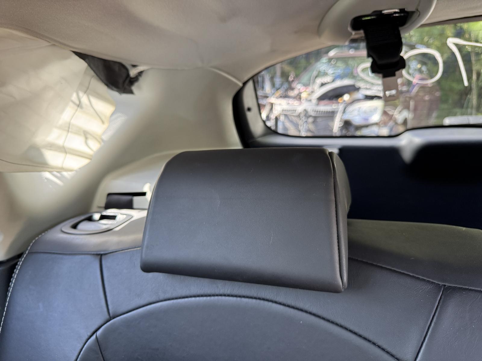 View Auto part Headrest NISSAN DUALIS 2011