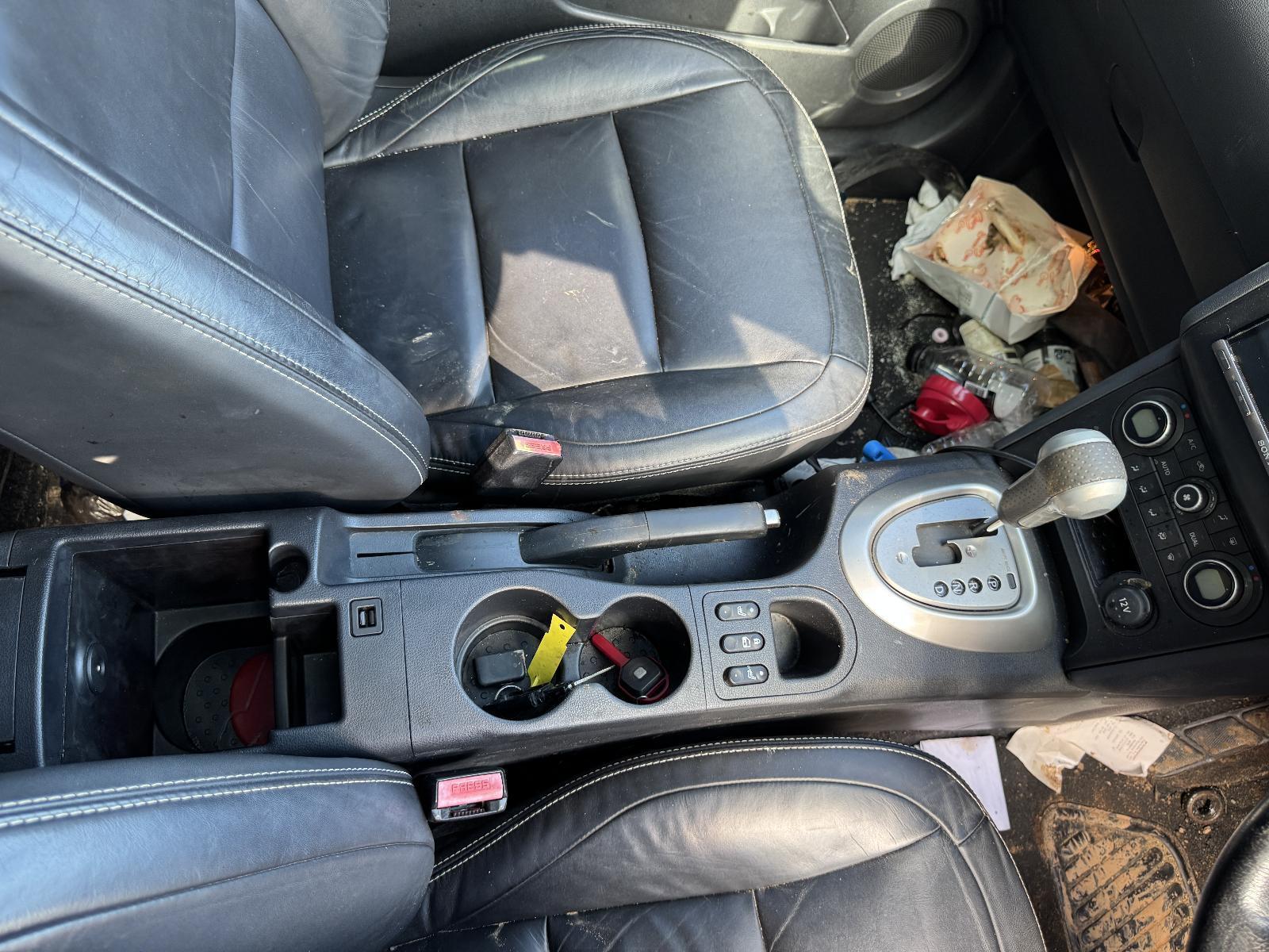 View Auto part Console NISSAN DUALIS 2011